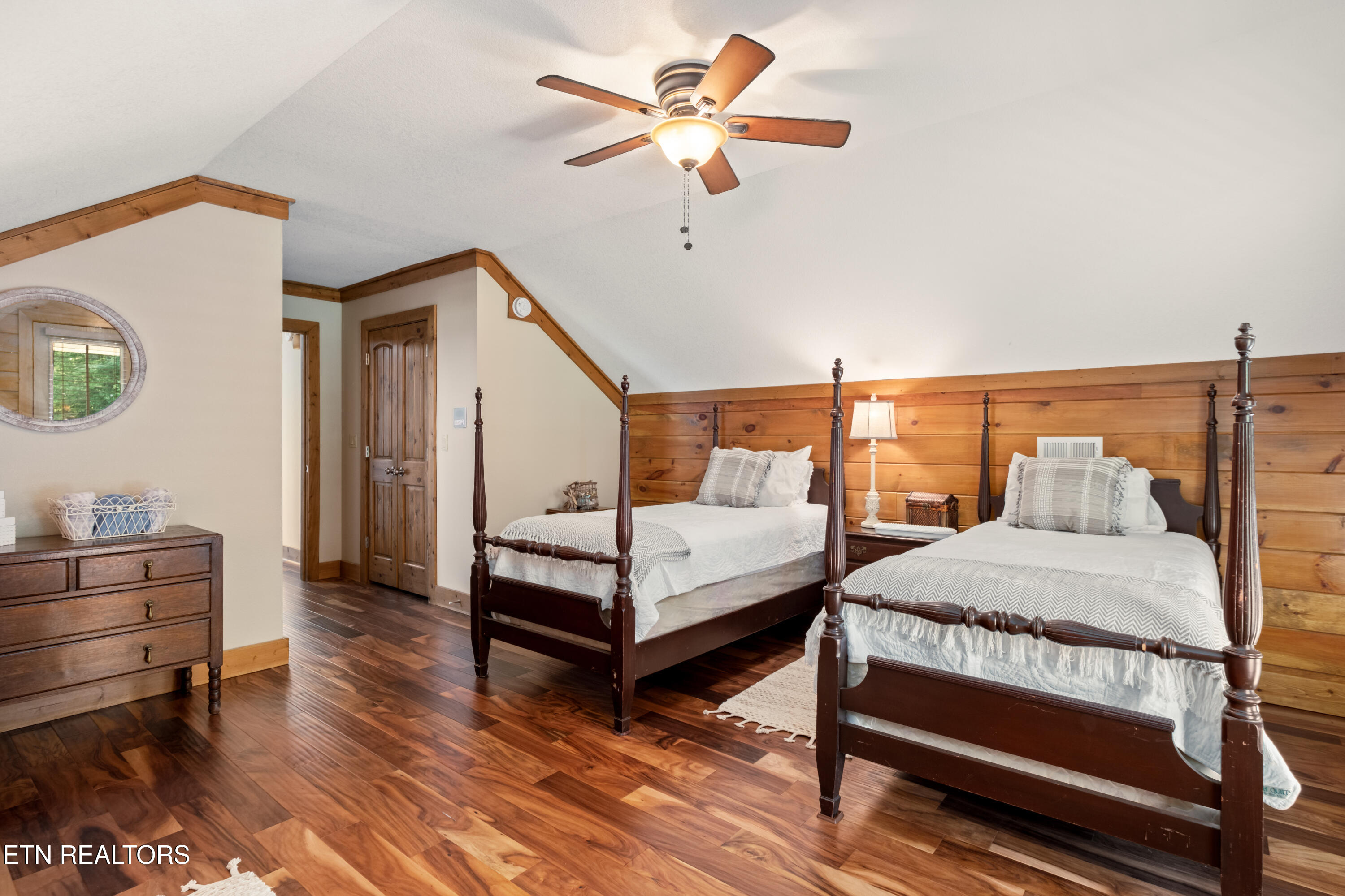 3656 Henry Town Road Sevierville TN 37876