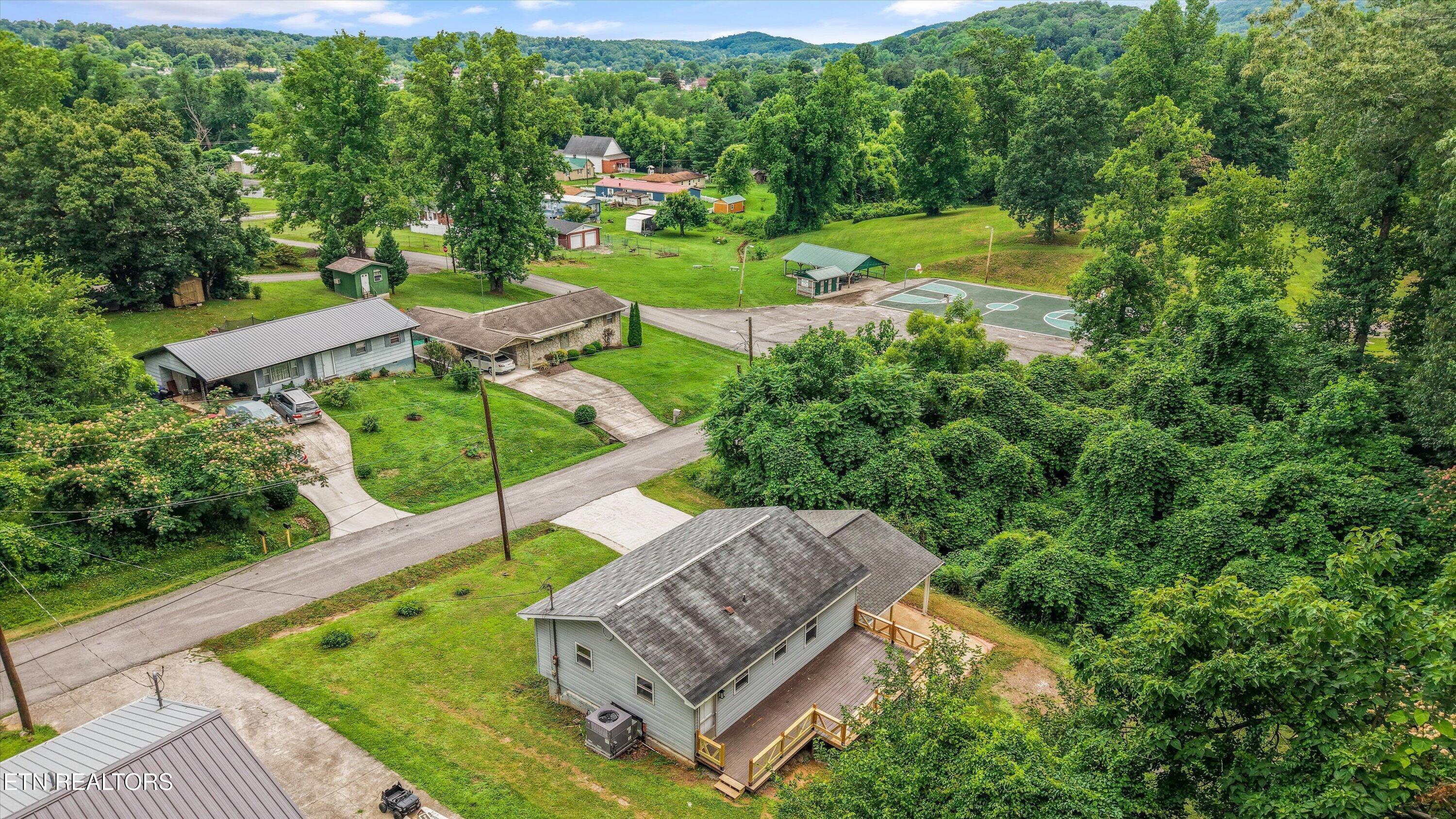 503 M.l.k. Jr. Drive Rockwood TN 37854