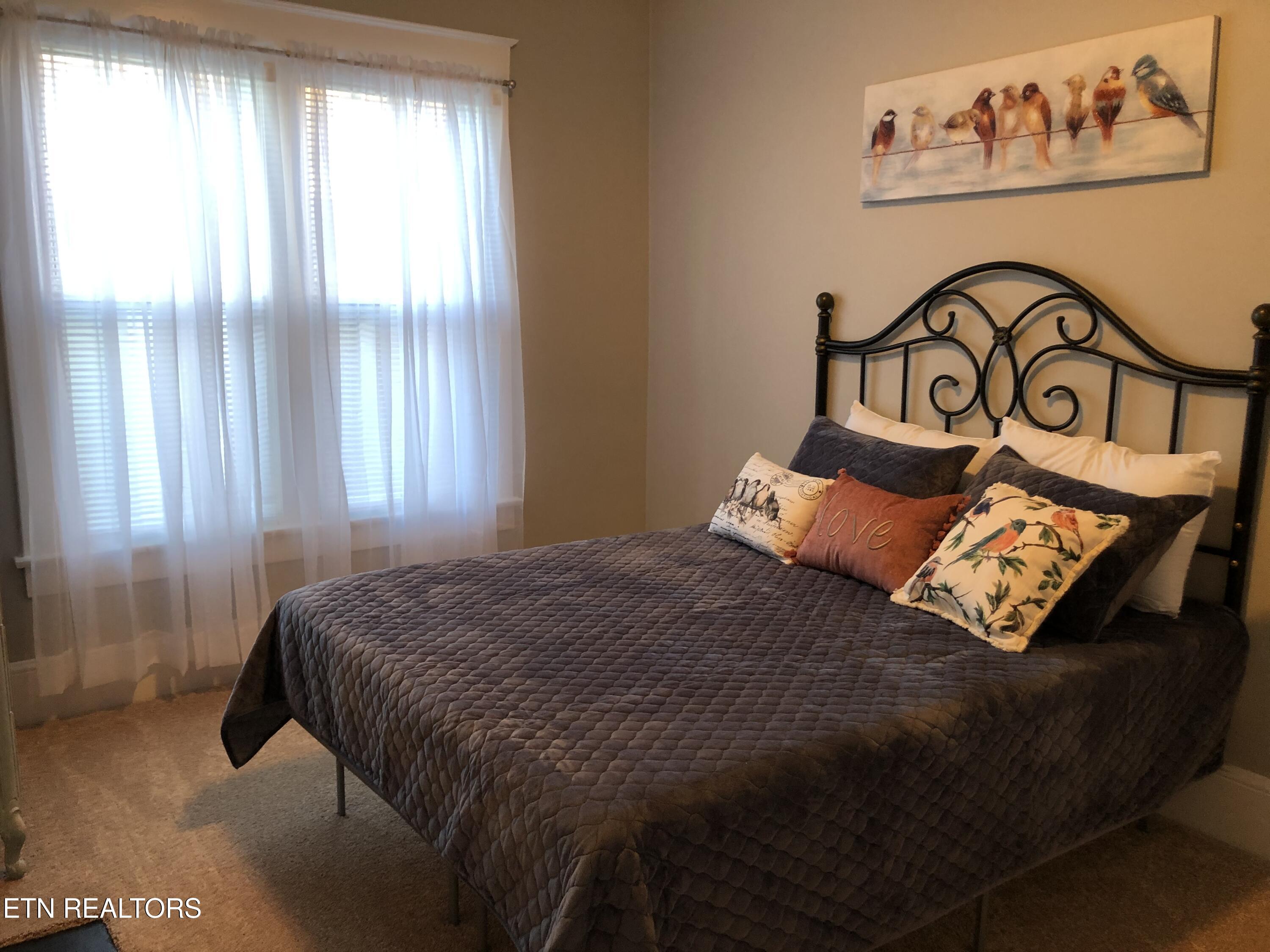 1301 Windsor Avenue Bristol TN 37620