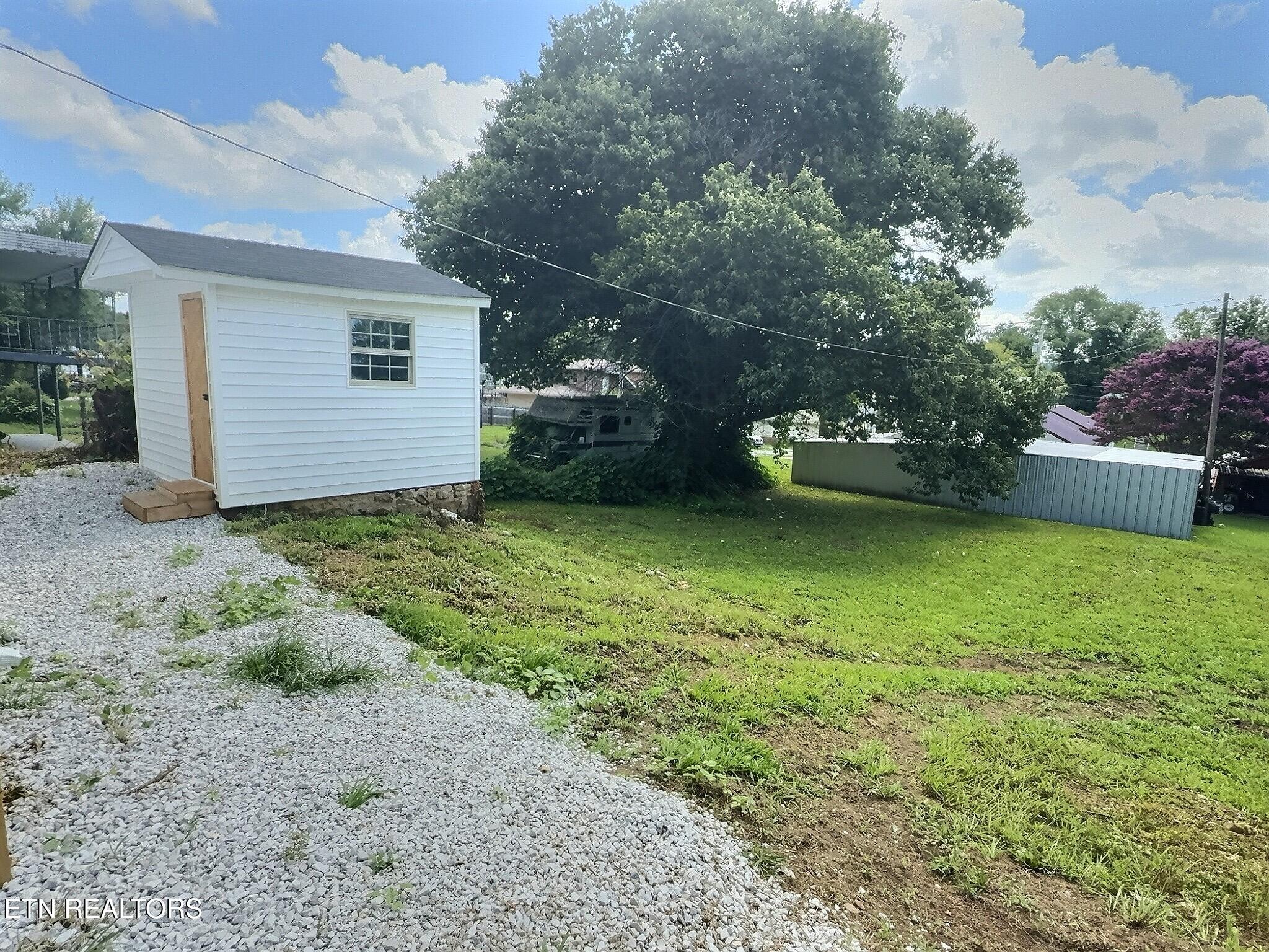 608 E Walden Street Lafollette TN 37766