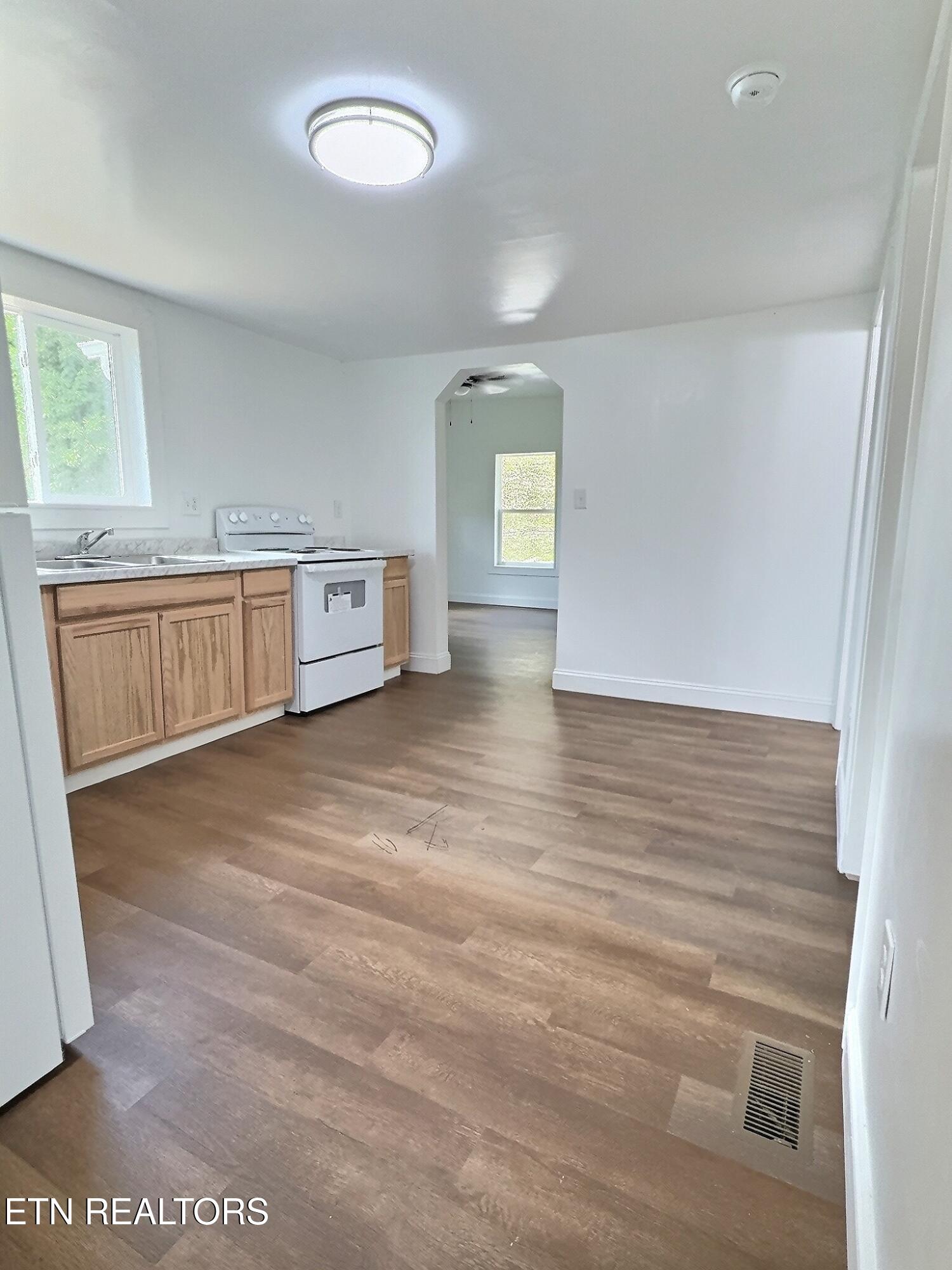 608 E Walden Street Lafollette TN 37766