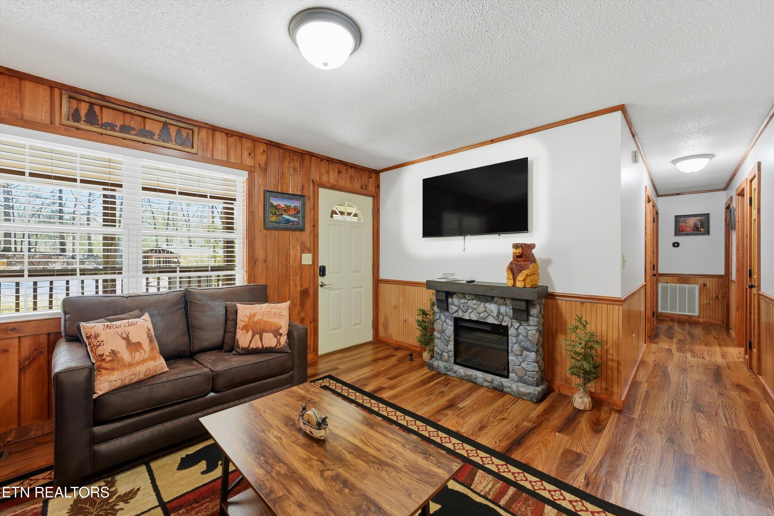 2106 Hickory Manor Road Sevierville TN 37862