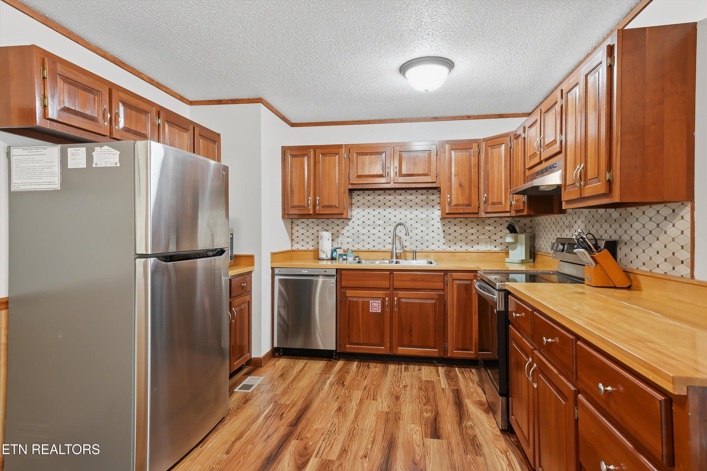 2106 Hickory Manor Road Sevierville TN 37862