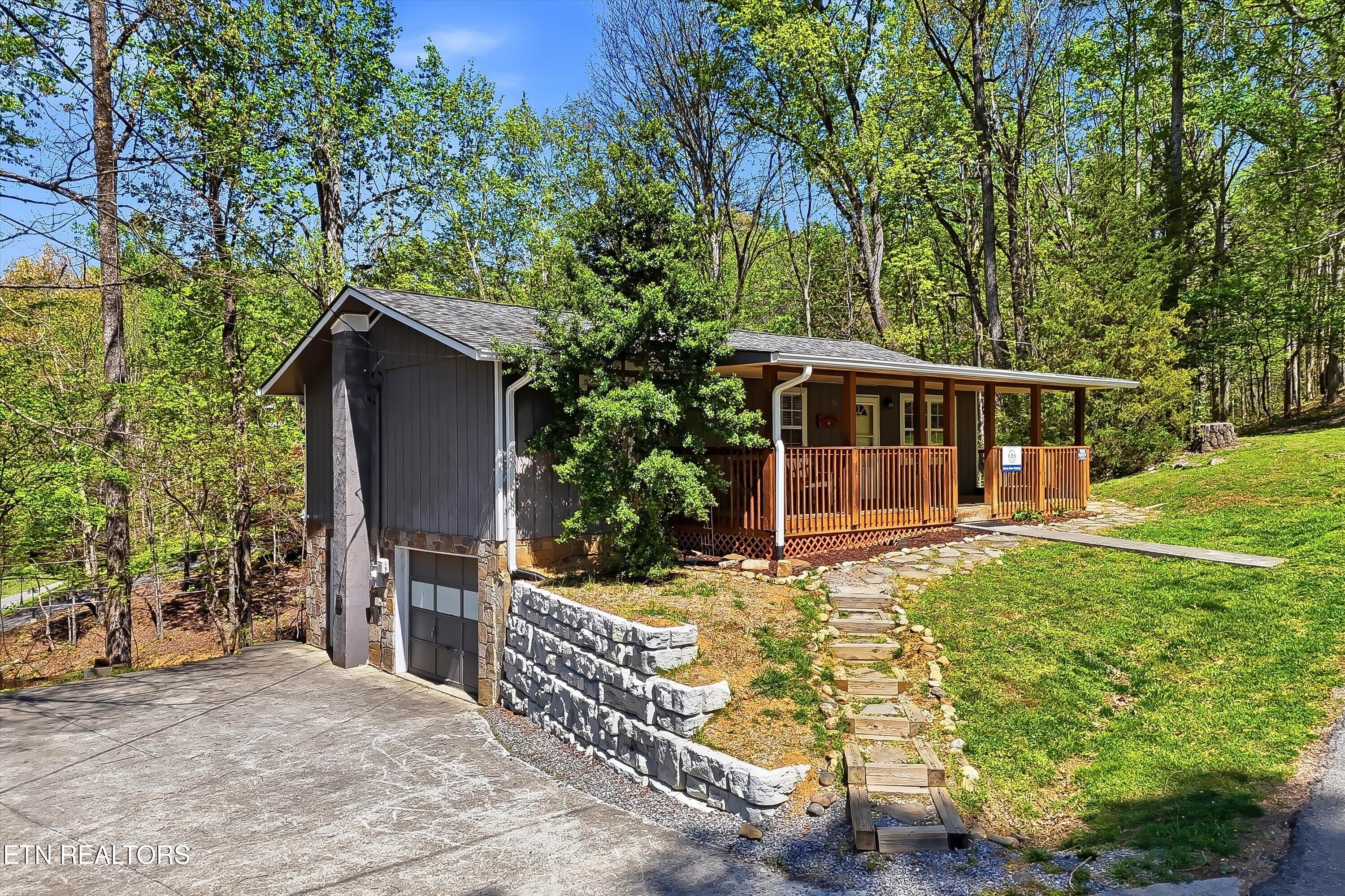 2106 Hickory Manor Road Sevierville TN 37862