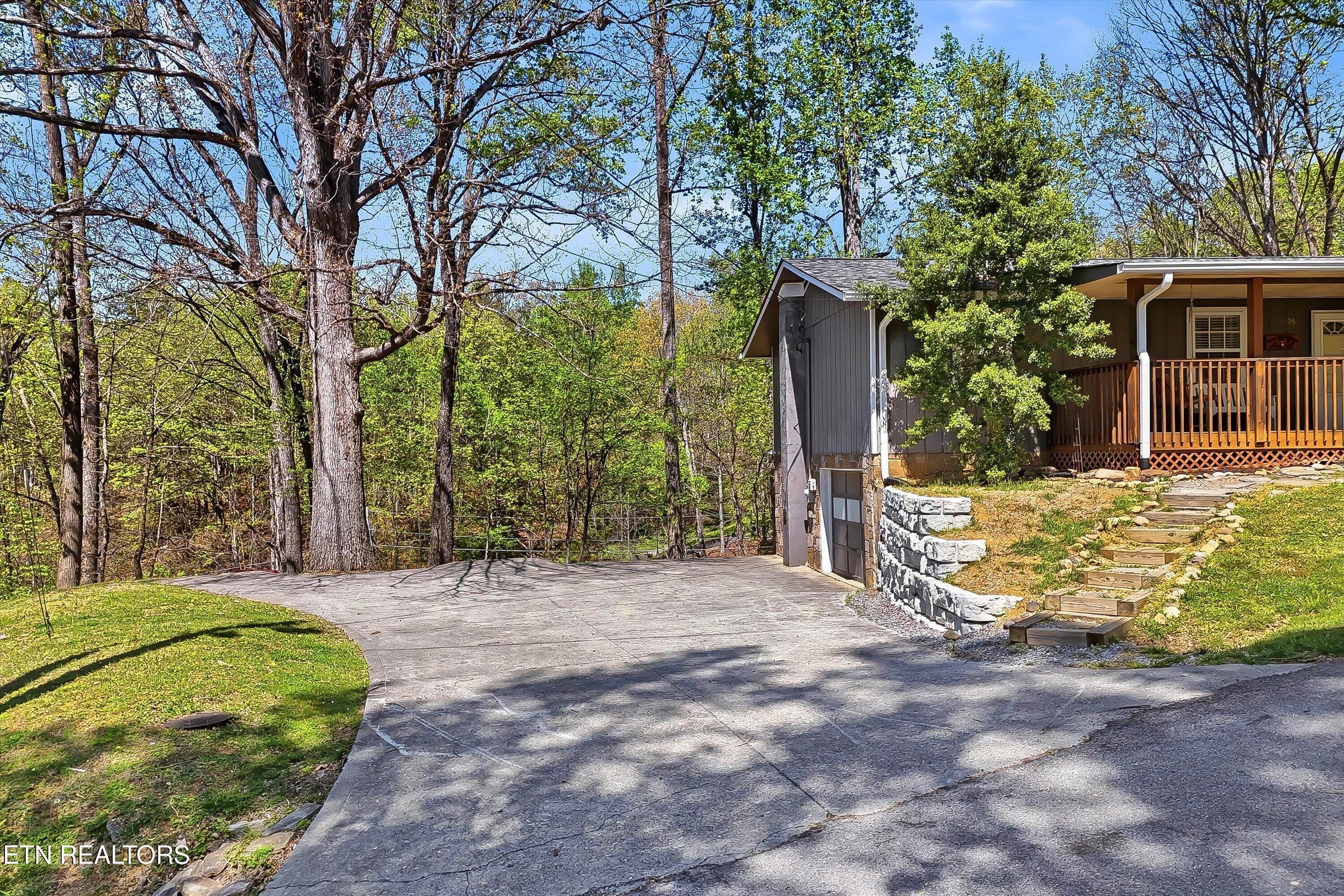 2106 Hickory Manor Road Sevierville TN 37862