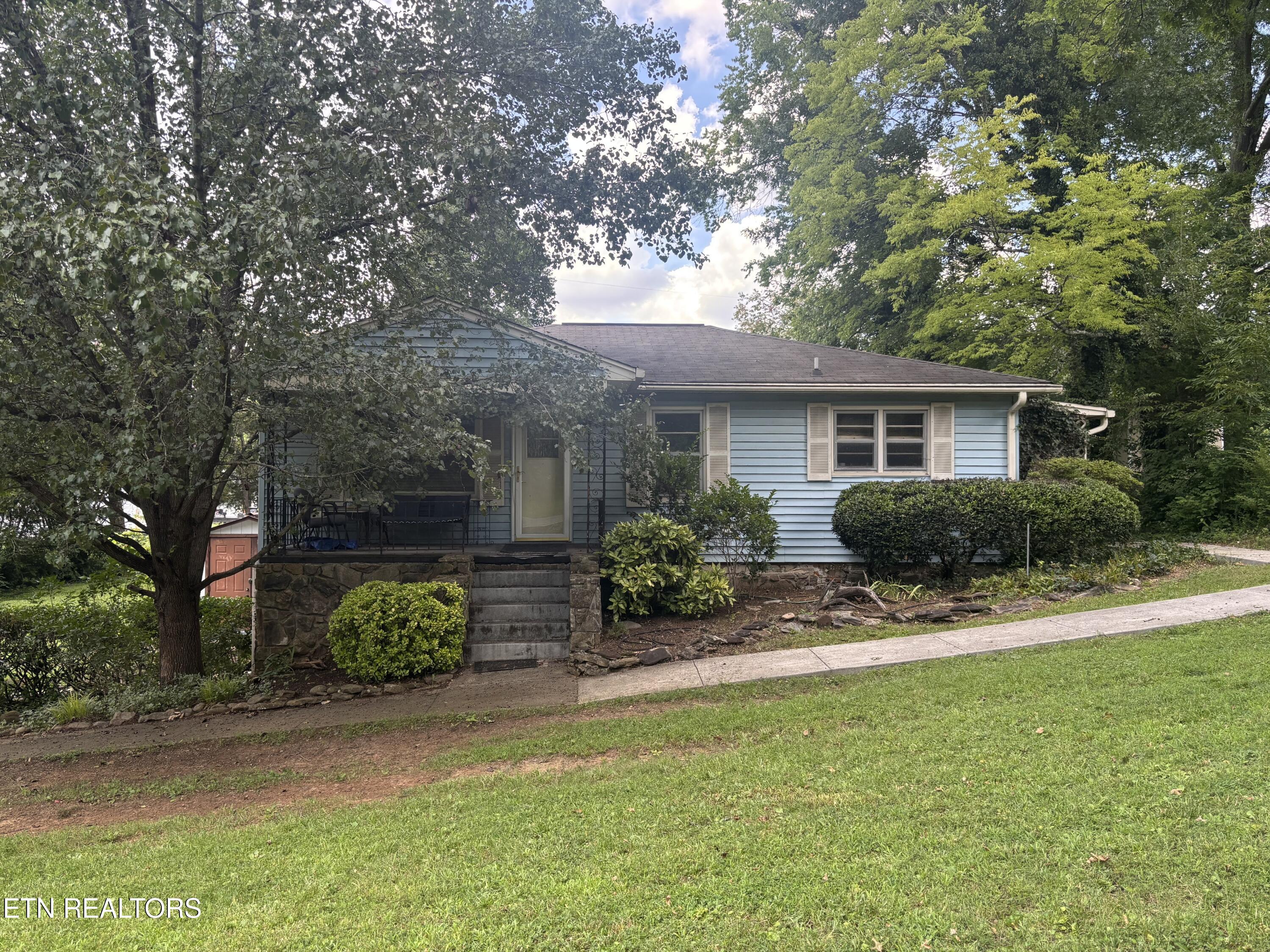 2119 Maple Drive Knoxville TN 37918