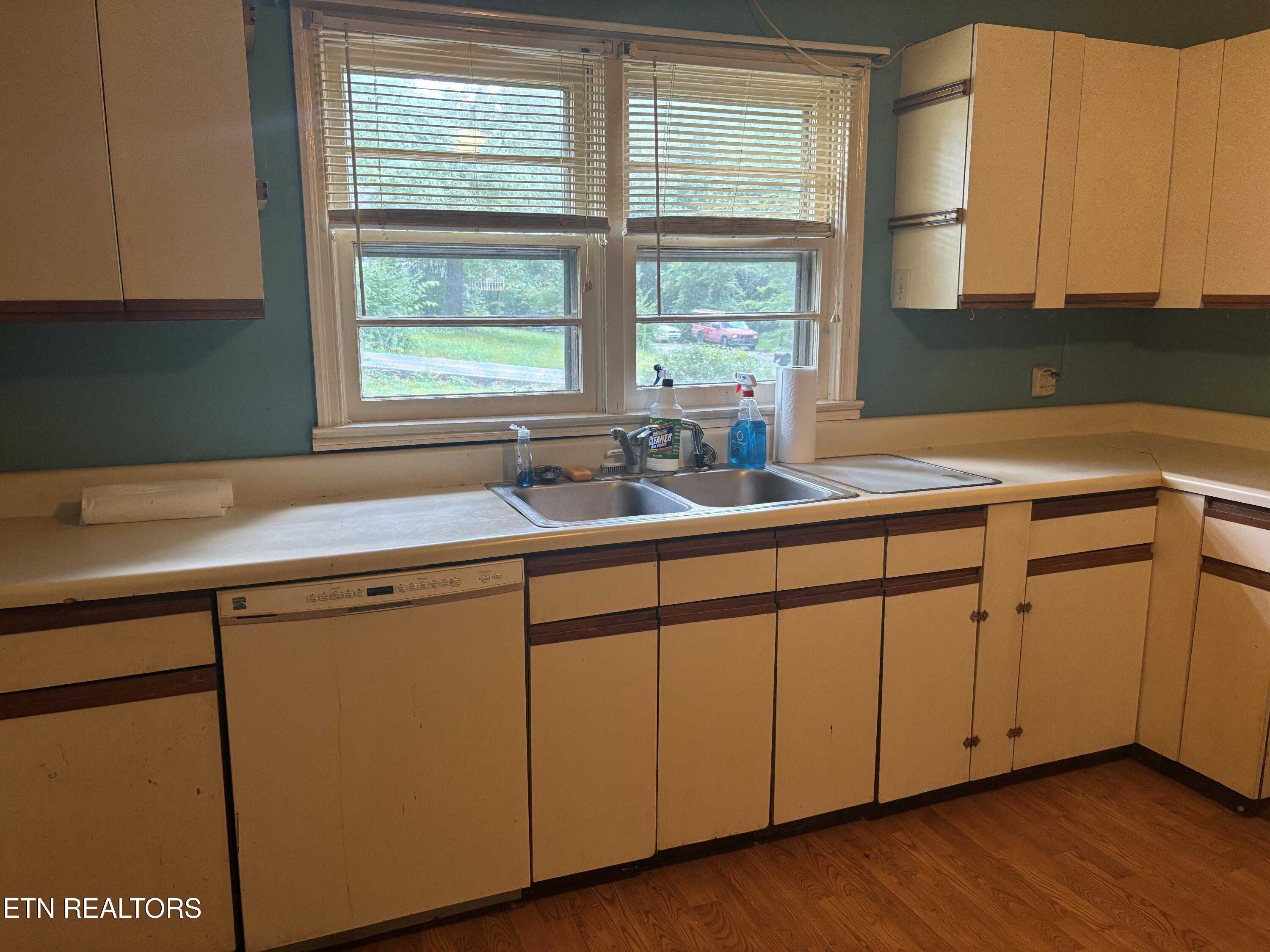 2119 Maple Drive Knoxville TN 37918
