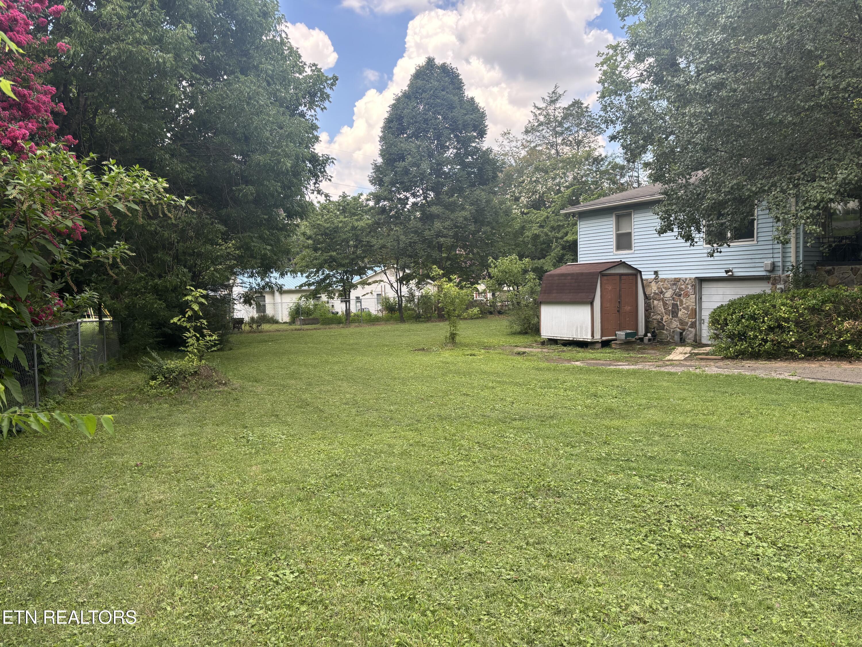 2119 Maple Drive Knoxville TN 37918