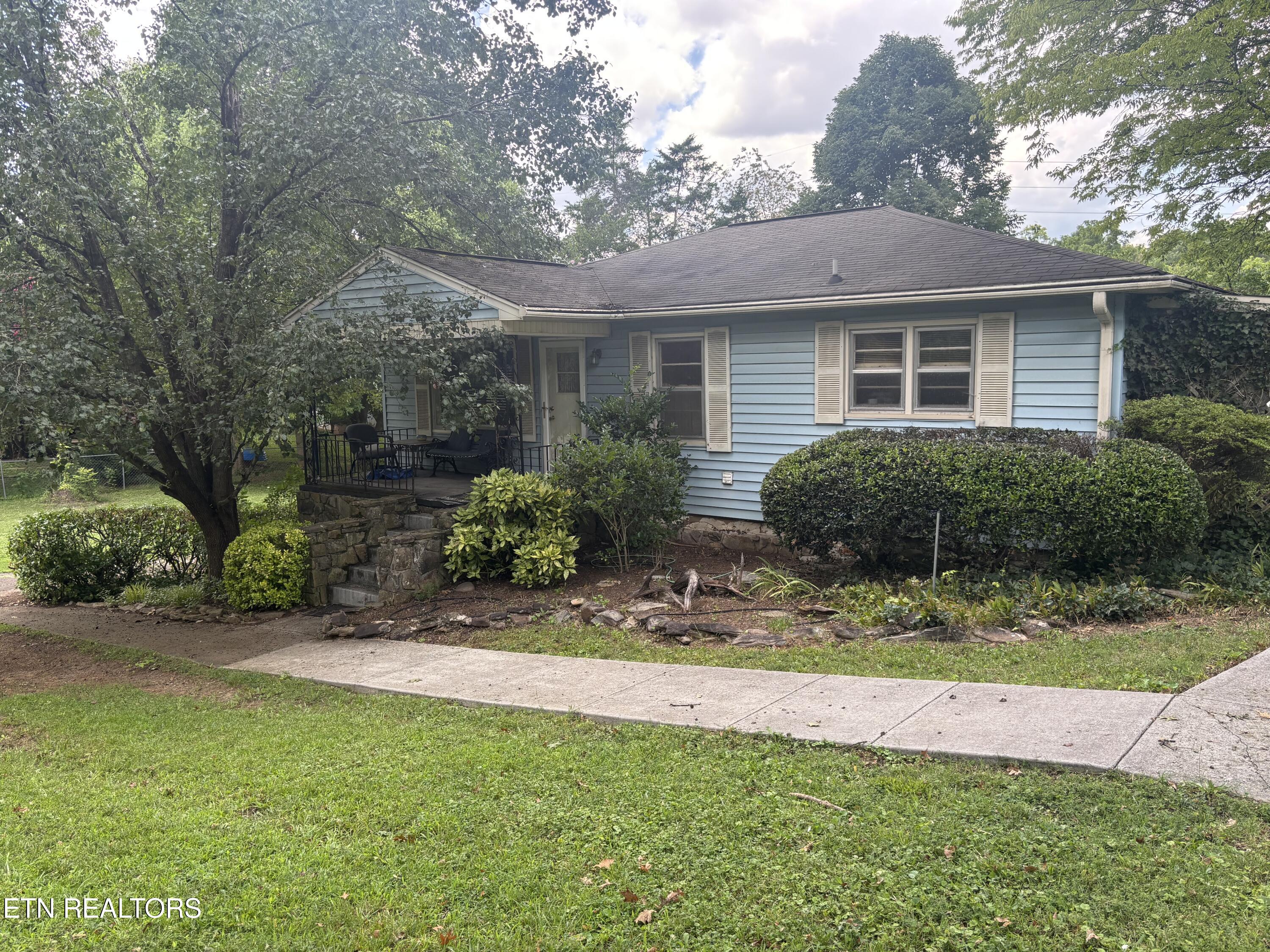 2119 Maple Drive Knoxville TN 37918
