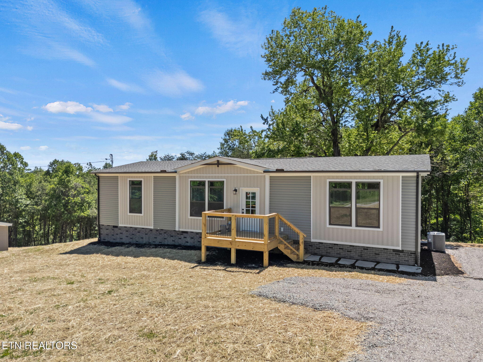 227 Bostie Maire Lane Clinton TN 37716