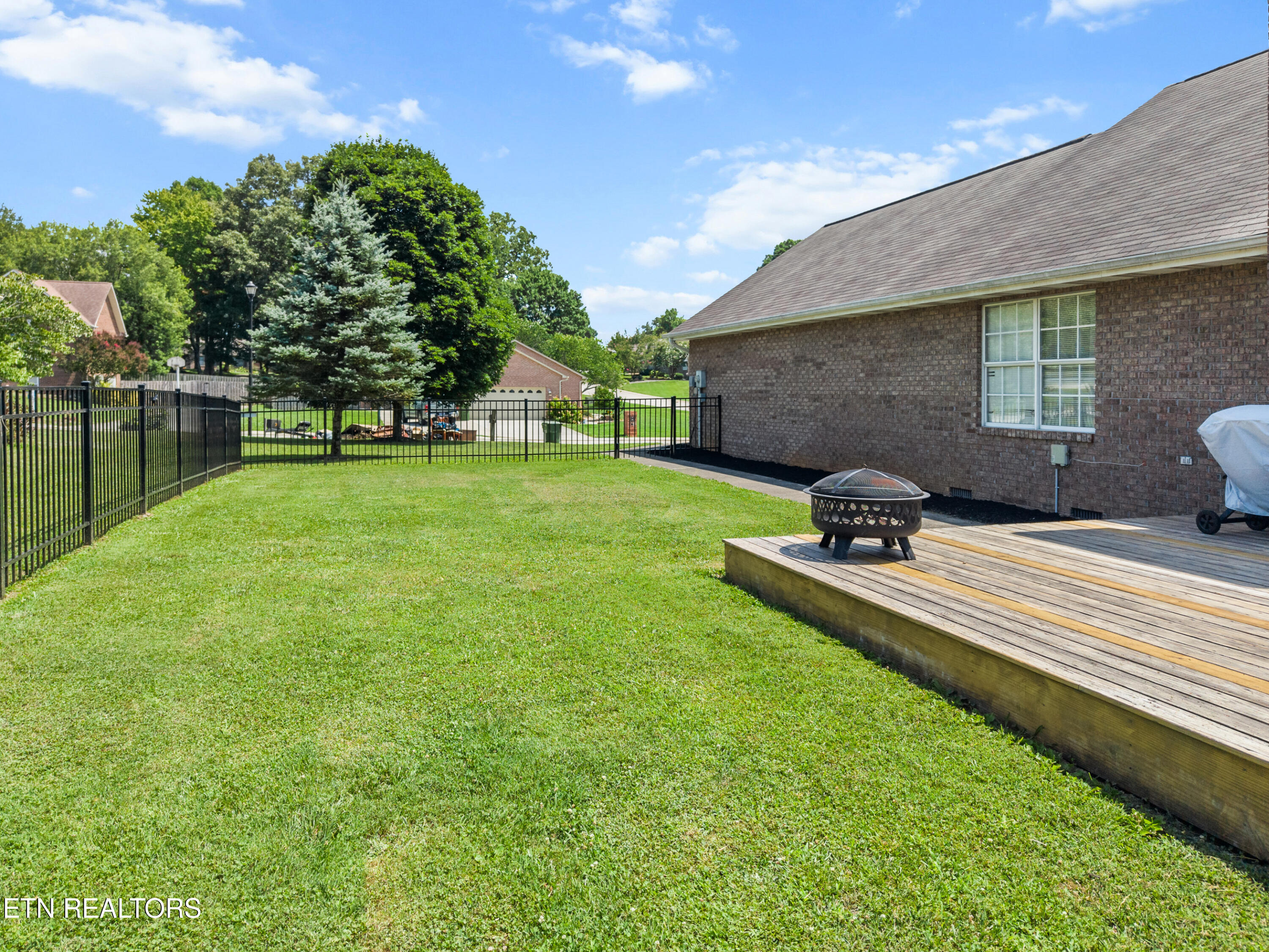 940 Meadow Oaks Drive Maryville TN 37803