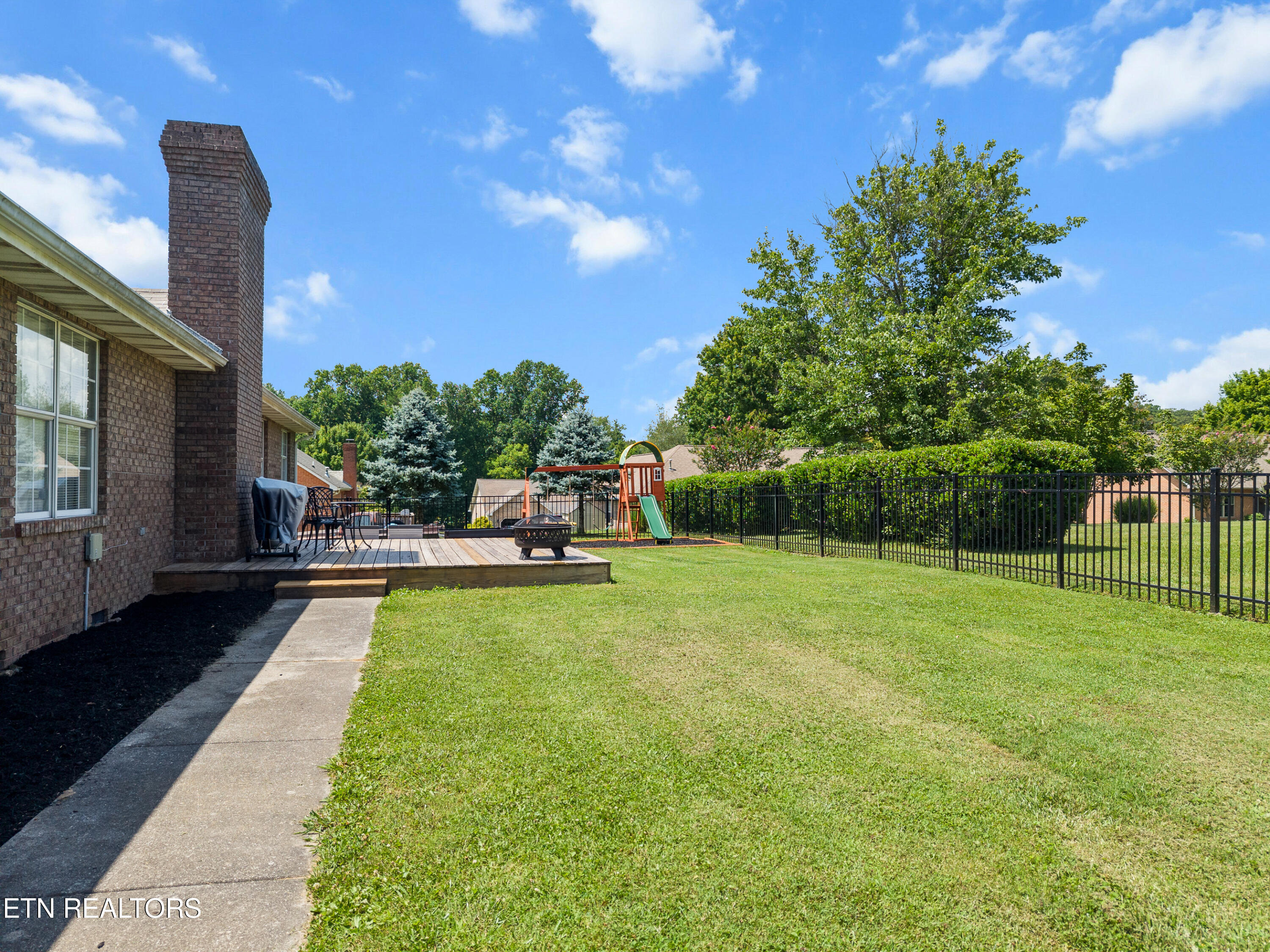 940 Meadow Oaks Drive Maryville TN 37803