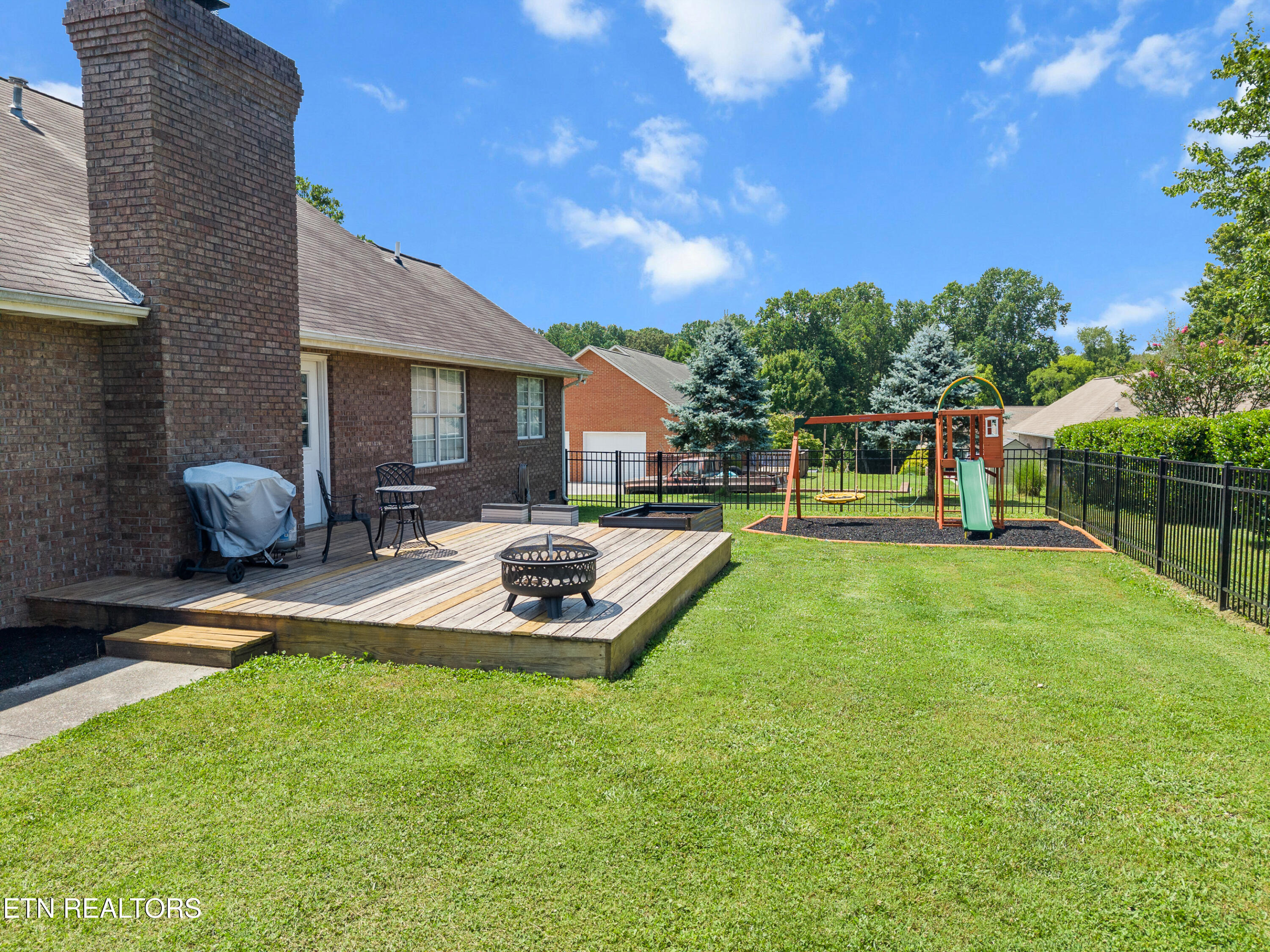 940 Meadow Oaks Drive Maryville TN 37803