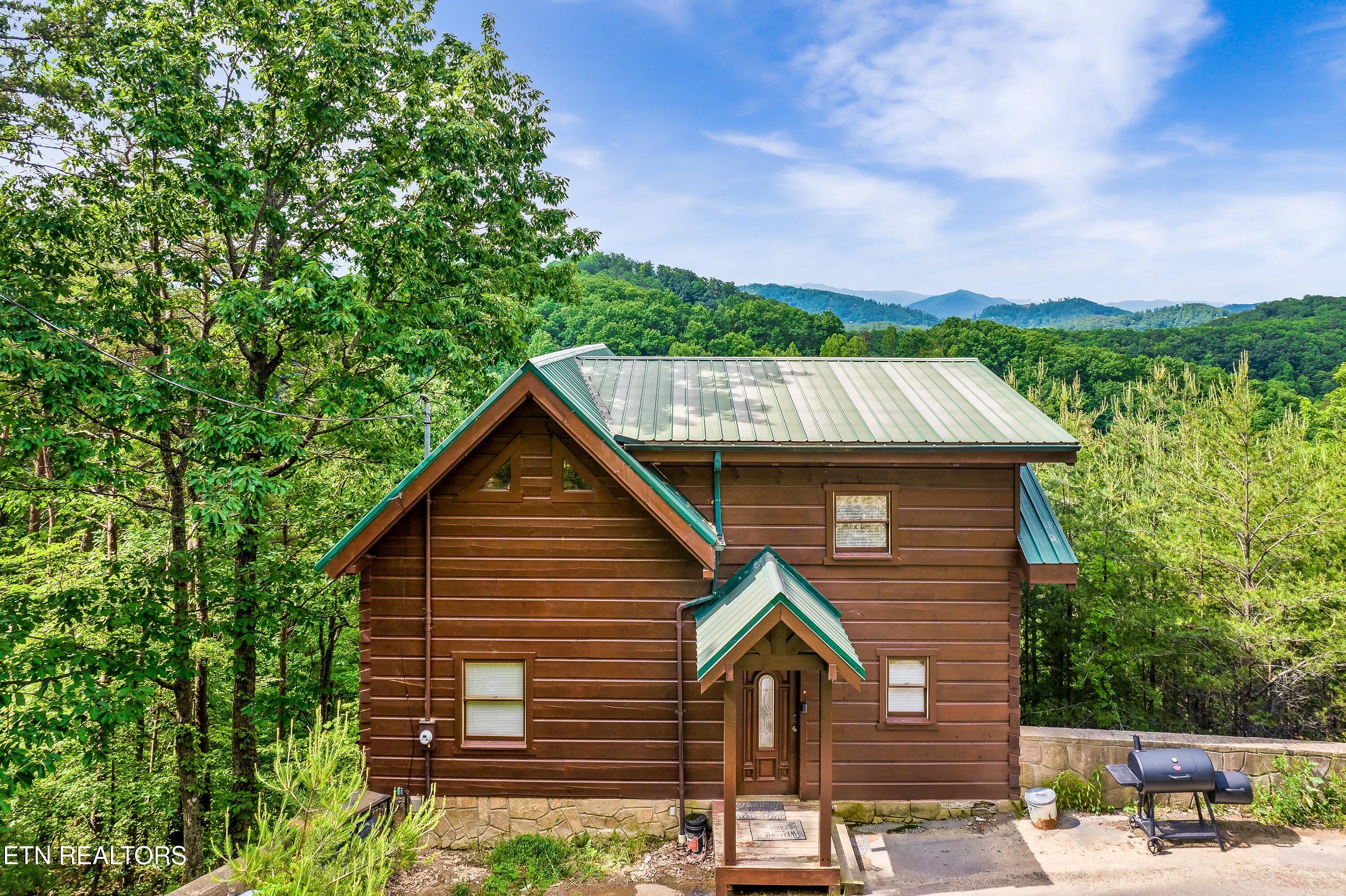 928 Falcon View Way Sevierville TN 37862