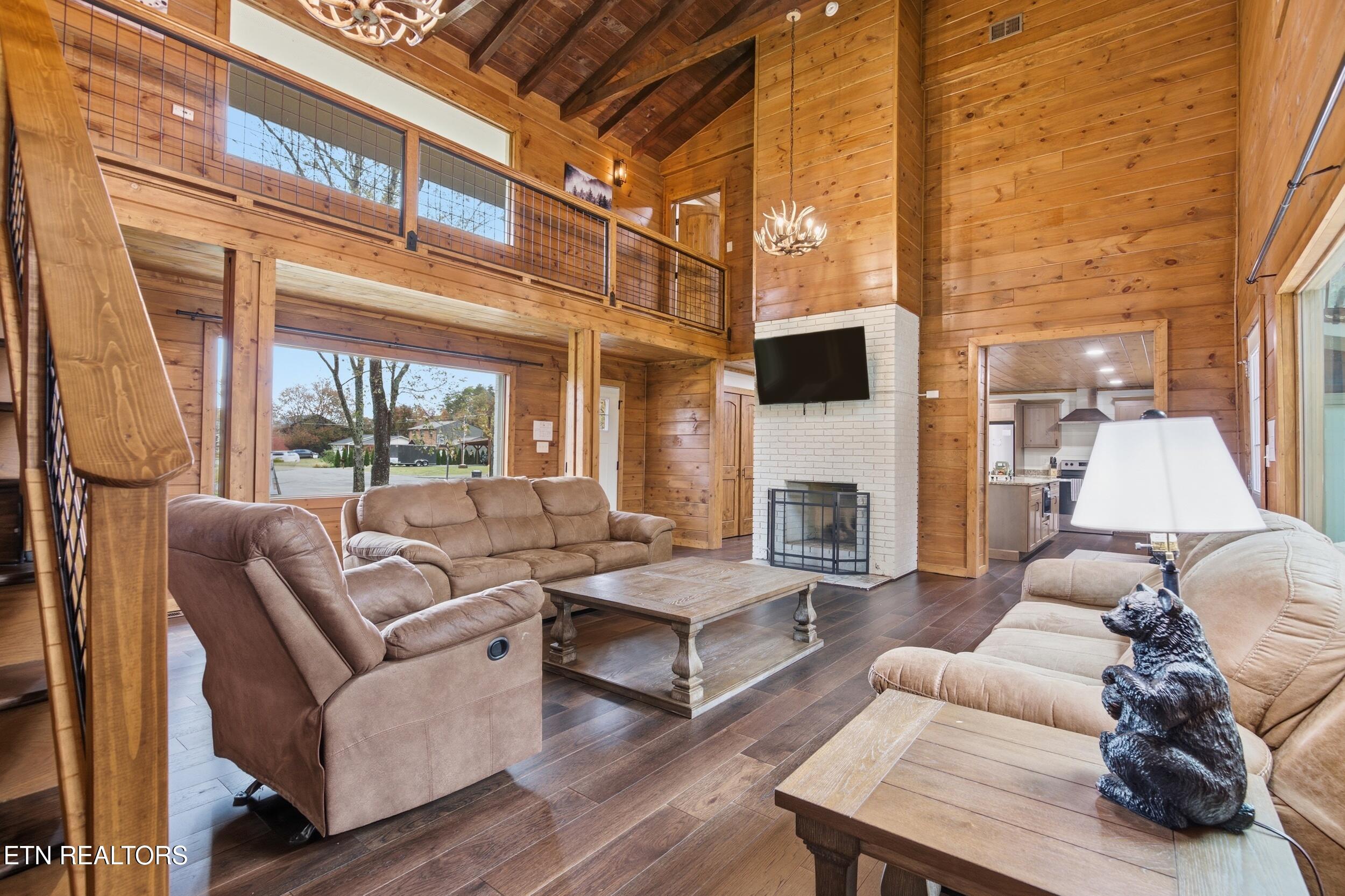 2690 High Valley Drive Pigeon Forge TN 37863
