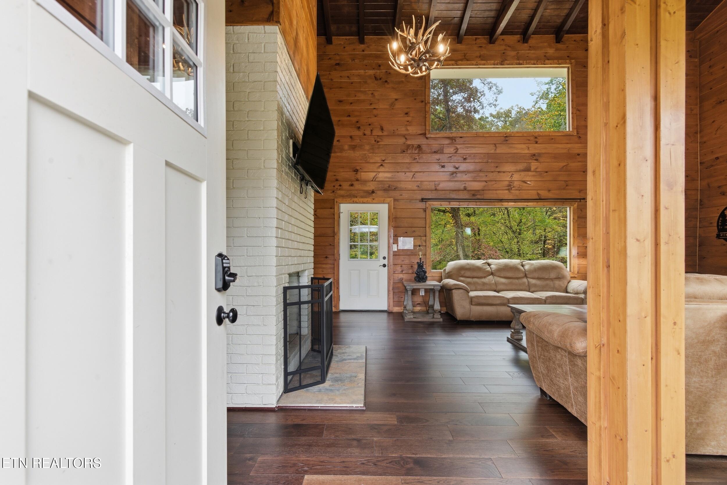 2690 High Valley Drive Pigeon Forge TN 37863
