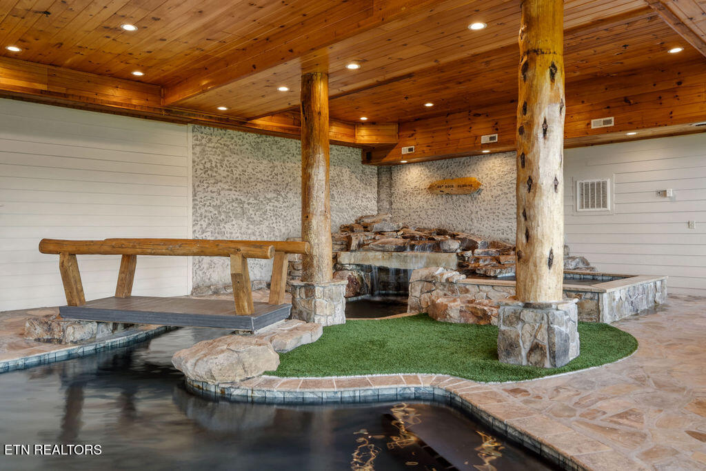 2470 Hackberry Drive Sevierville TN 37862