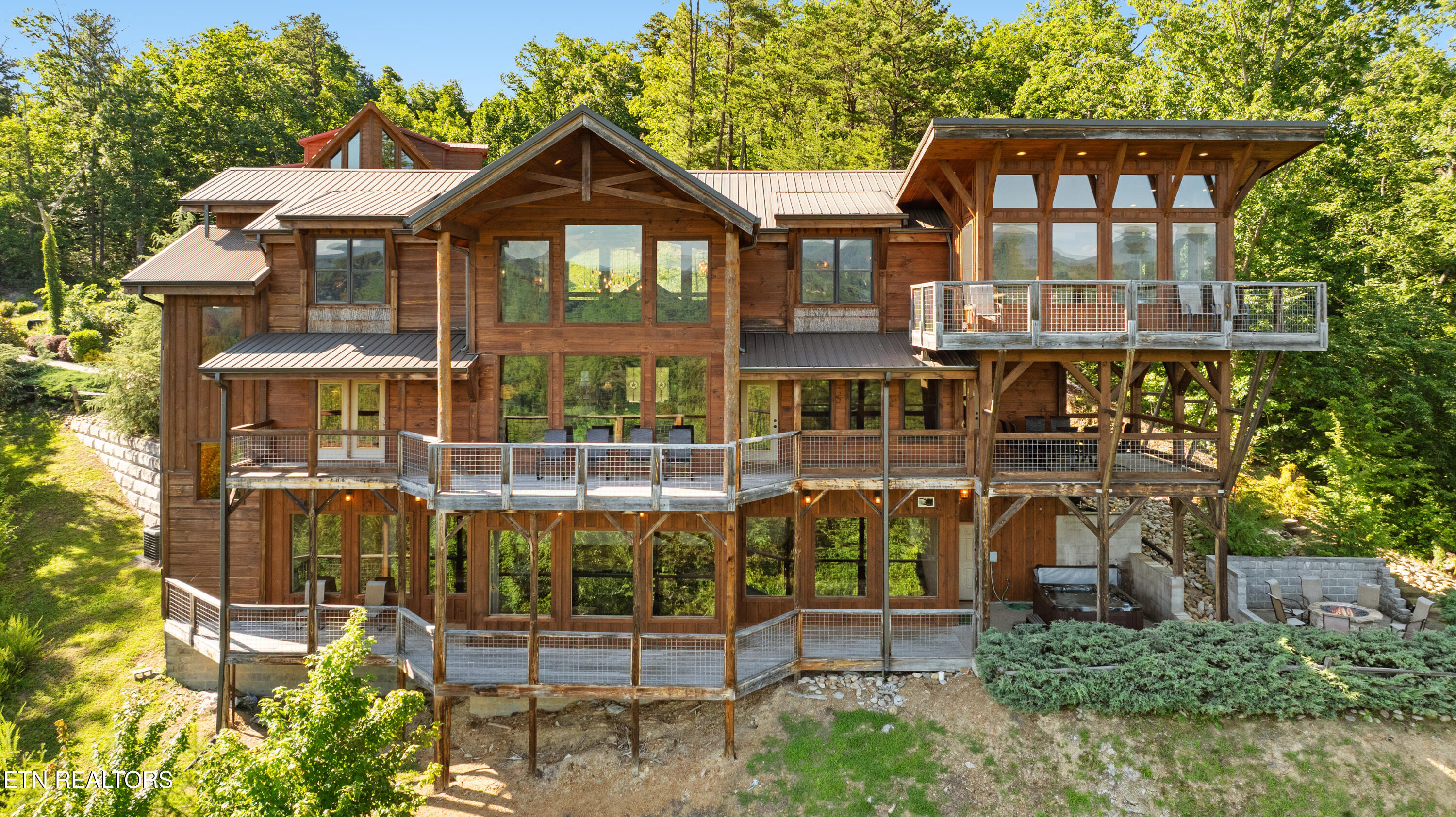 2470 Hackberry Drive Sevierville TN 37862