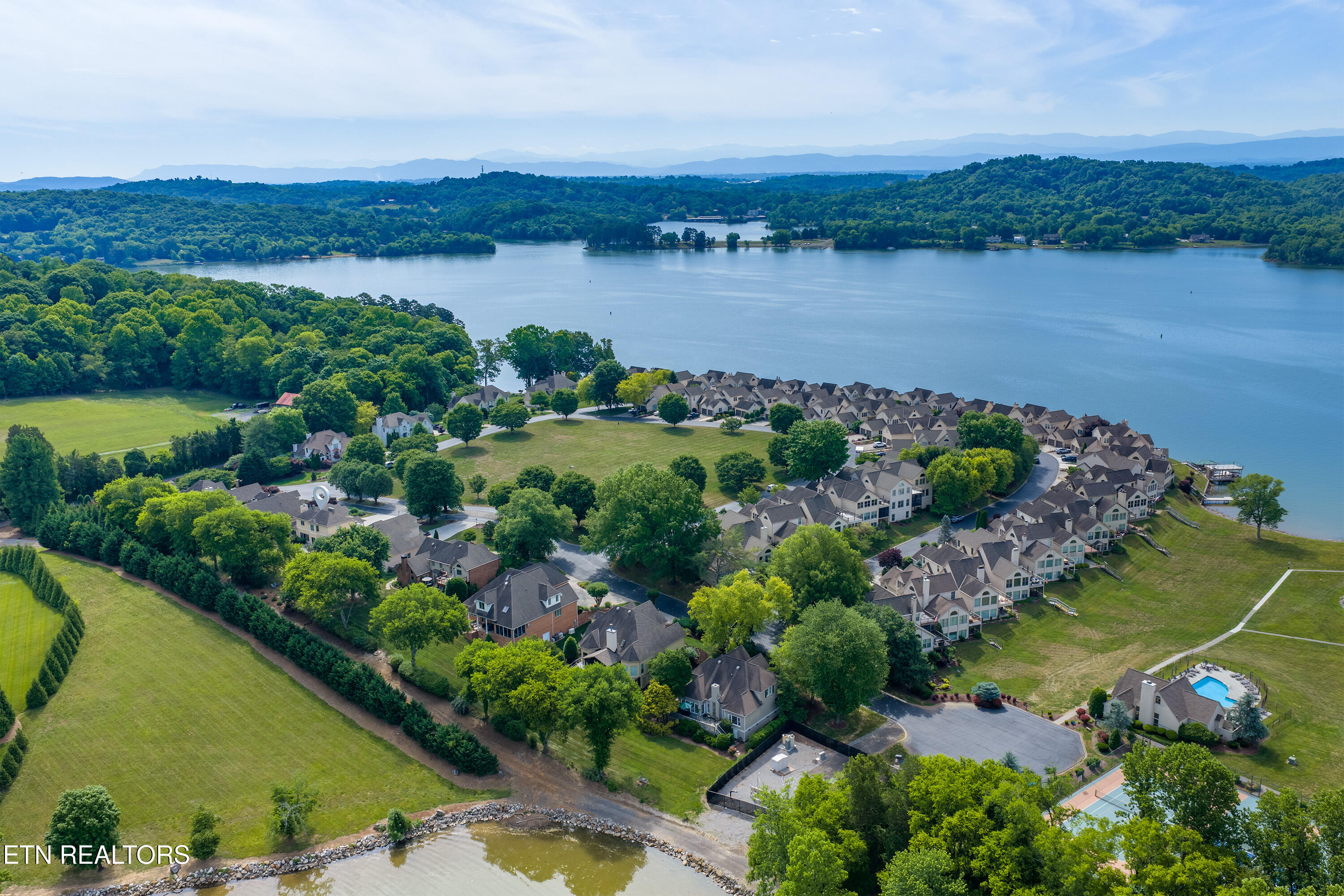 9615 Mariners Point Knoxville TN 37922