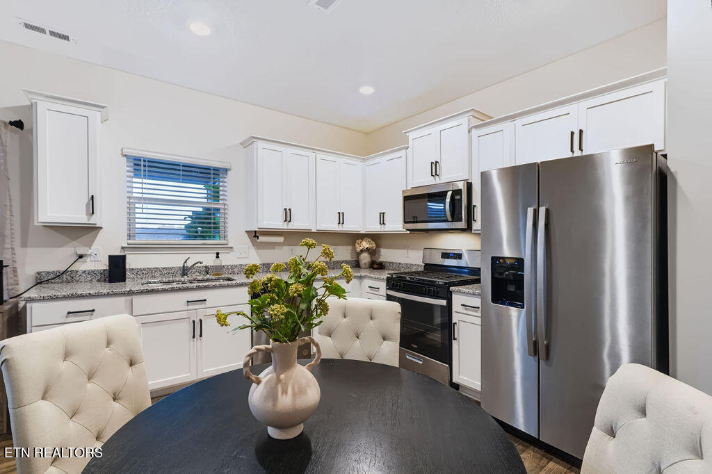 1060 Curly Top Lane Knoxville TN 37932