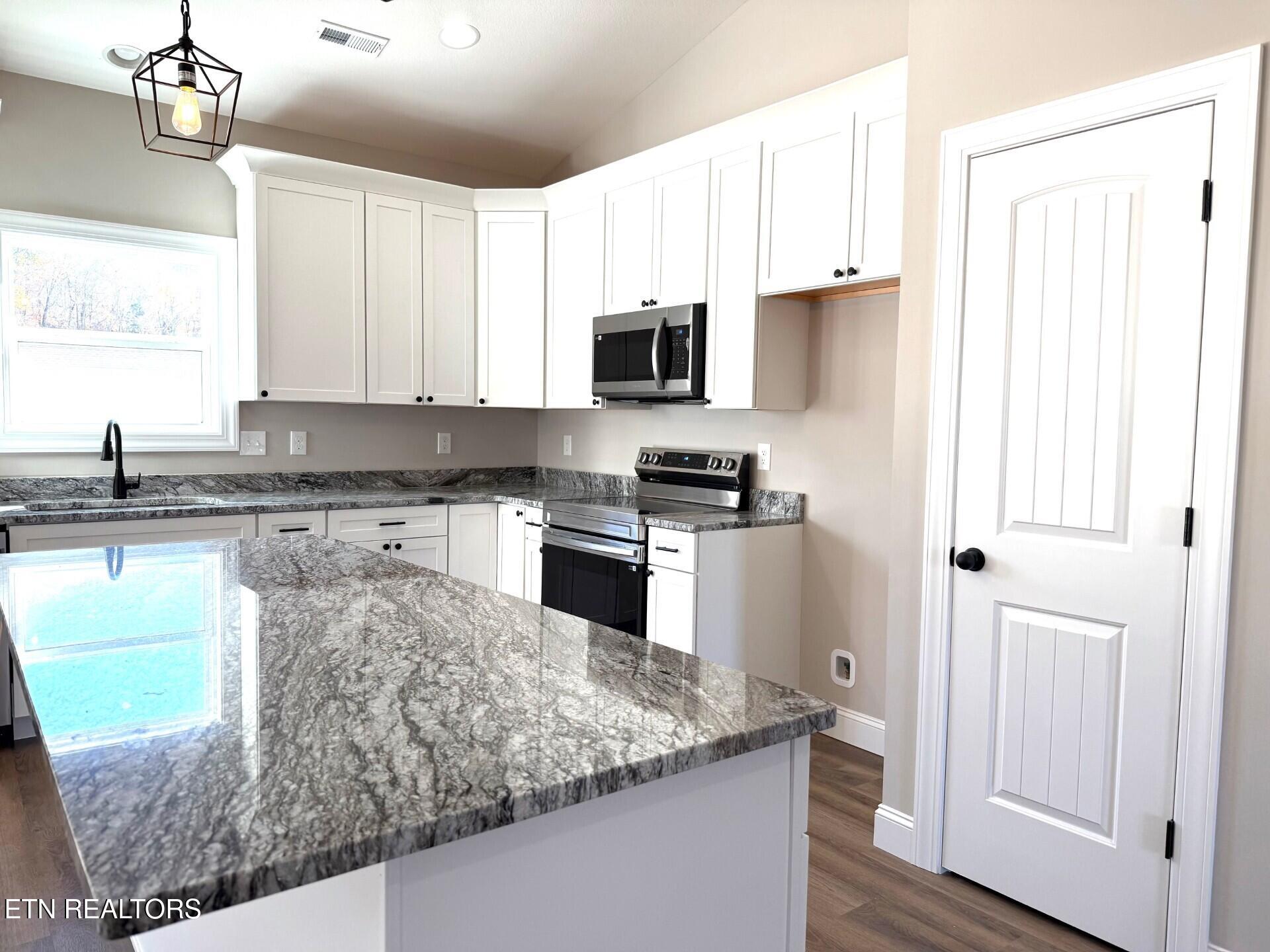 218 Mossy Rock Road Clinton TN 37716