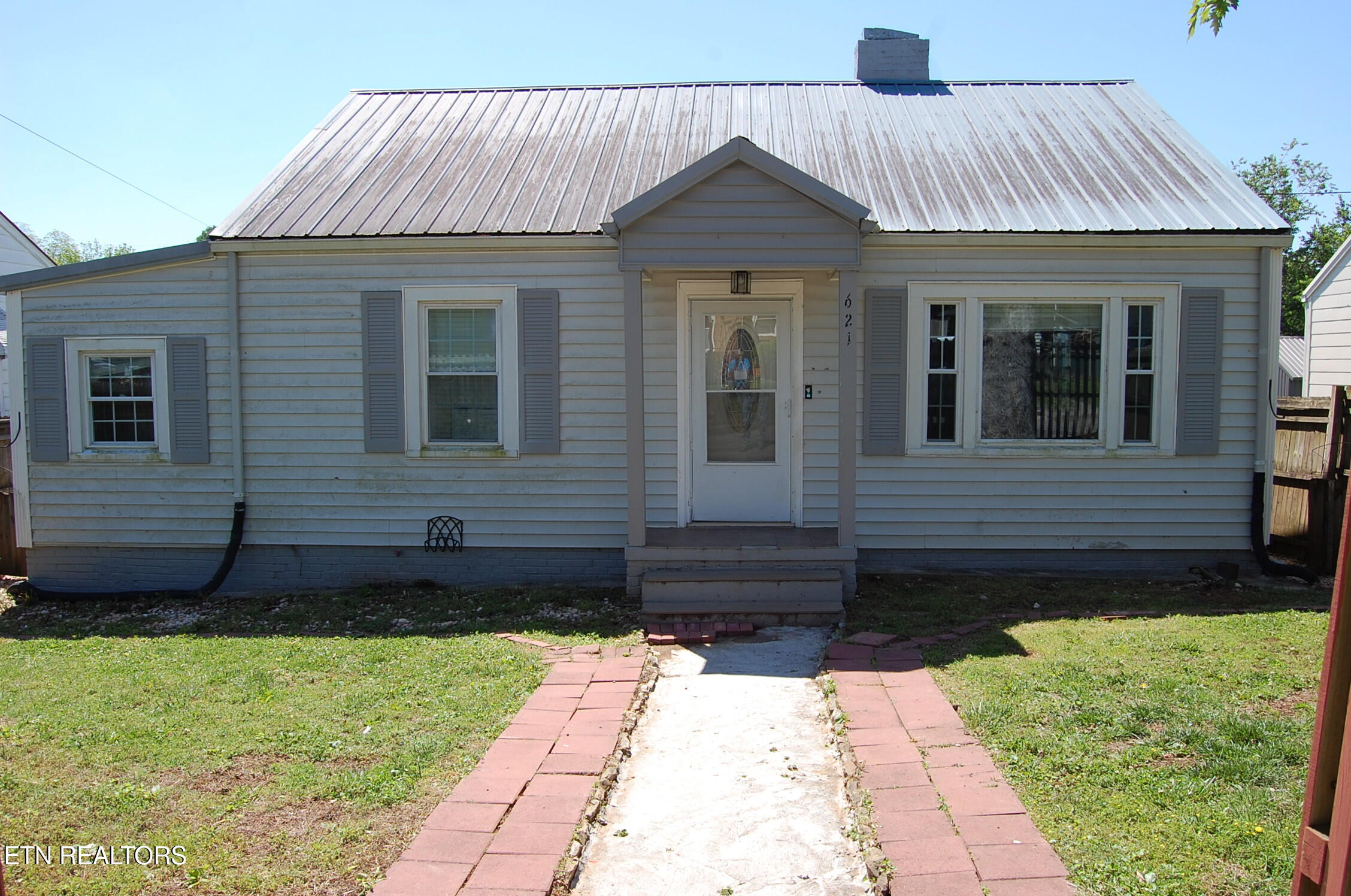 621 Ferry Street Loudon TN 37774