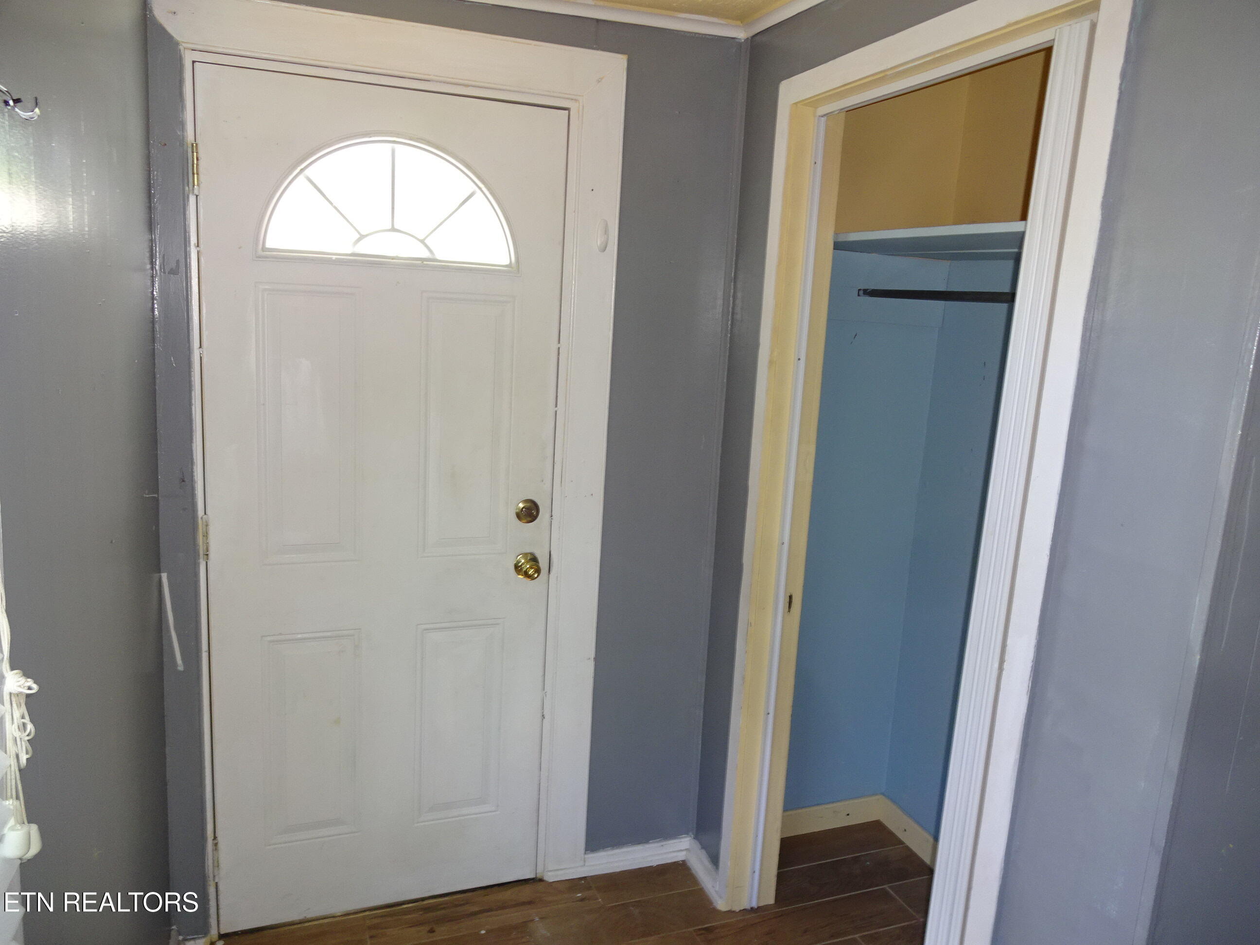 621 Ferry Street Loudon TN 37774