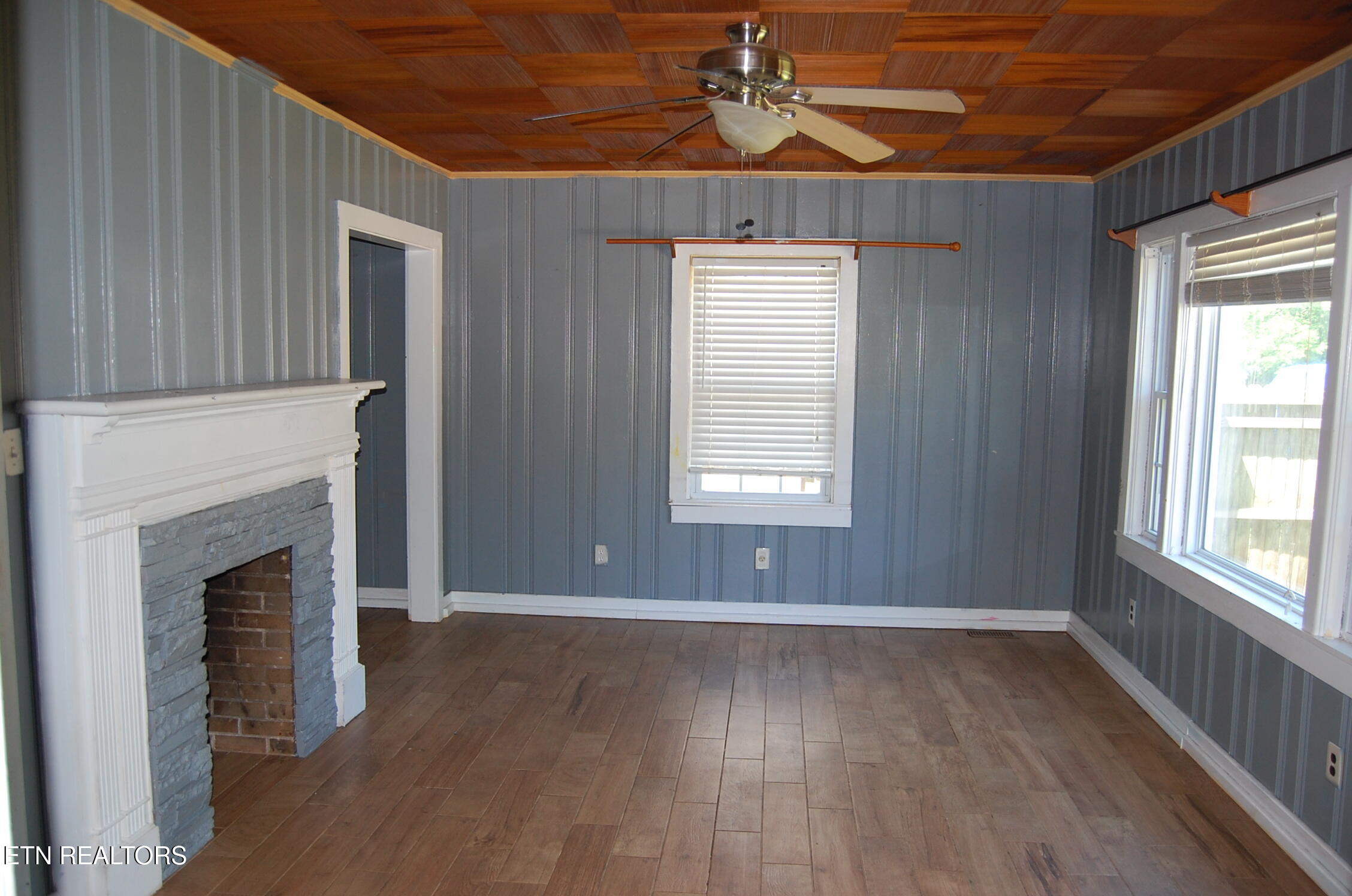 621 Ferry Street Loudon TN 37774