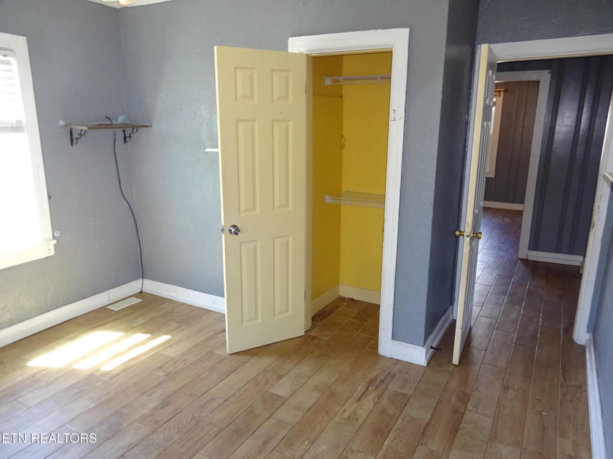 621 Ferry Street Loudon TN 37774