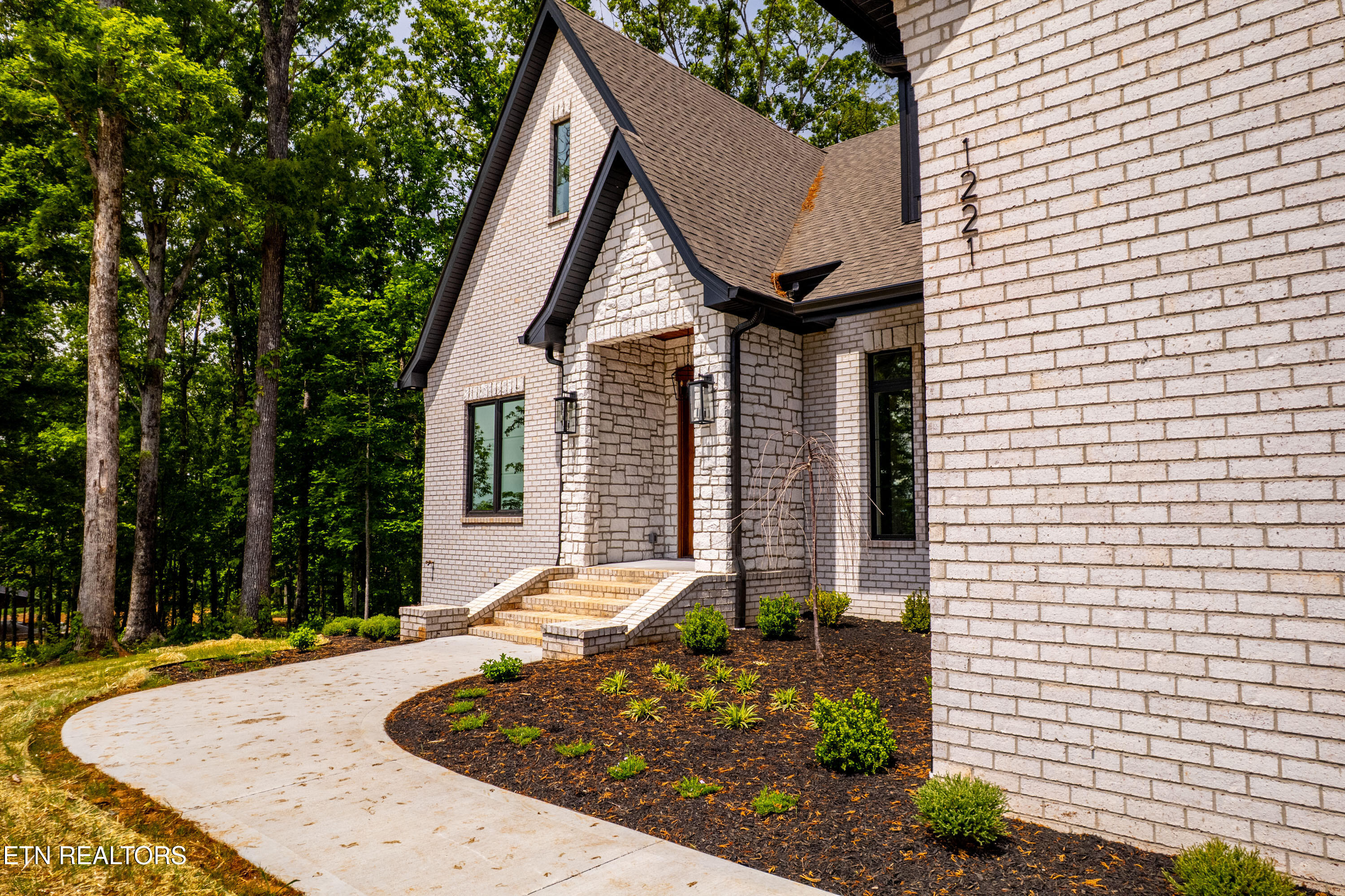 1221 Kellys View Drive Greenback TN 37742