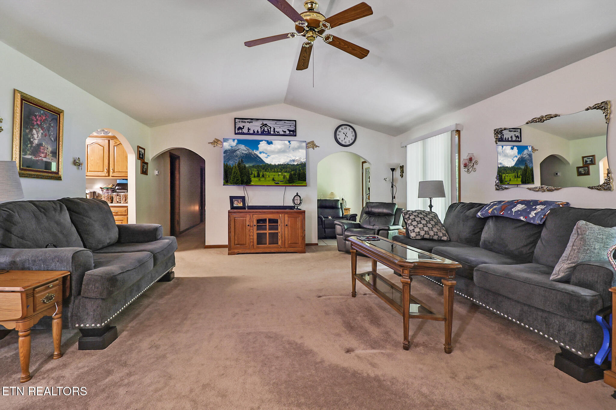 3643 S York Highway Jamestown TN 38556
