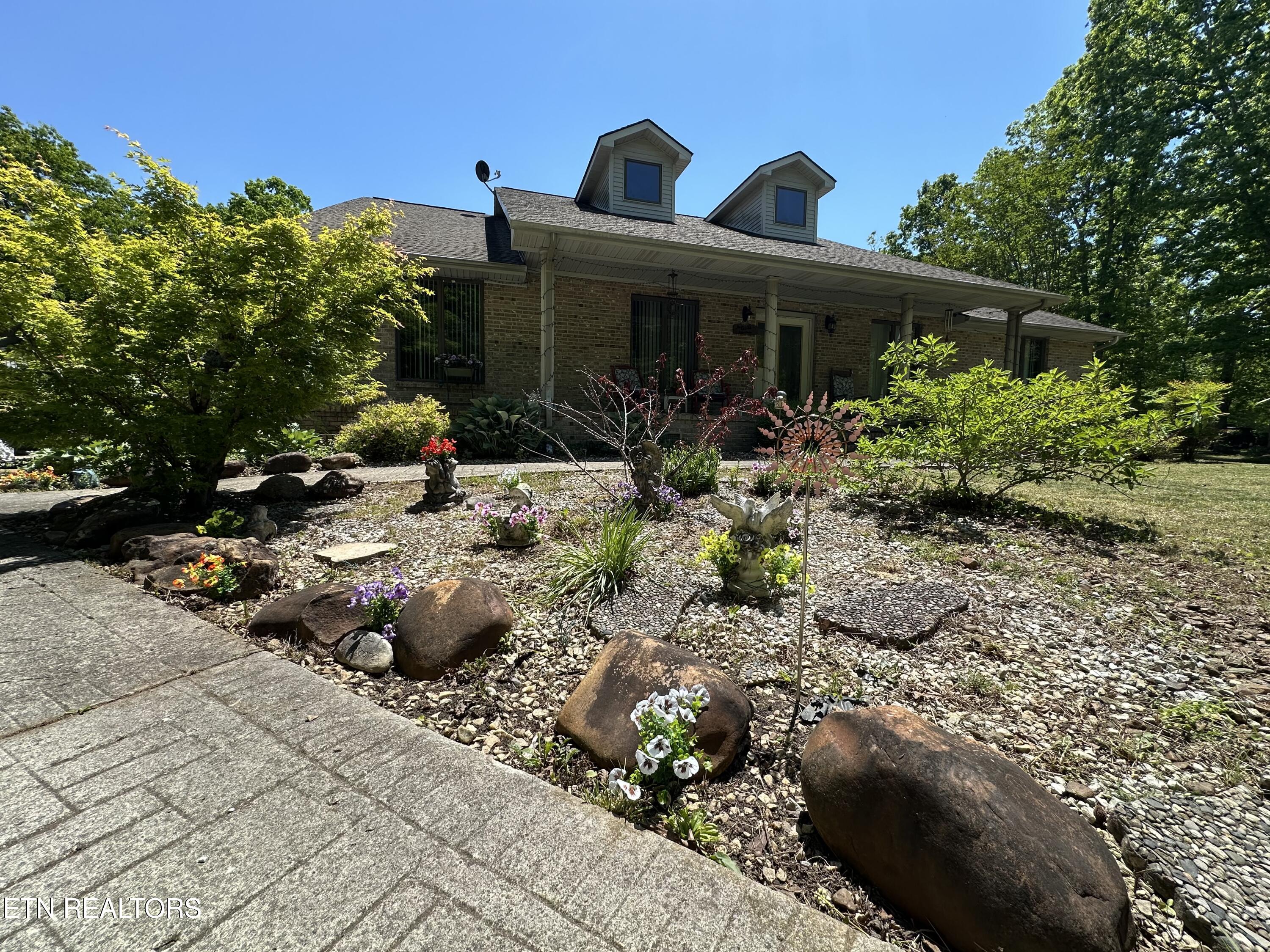 3643 S York Highway Jamestown TN 38556