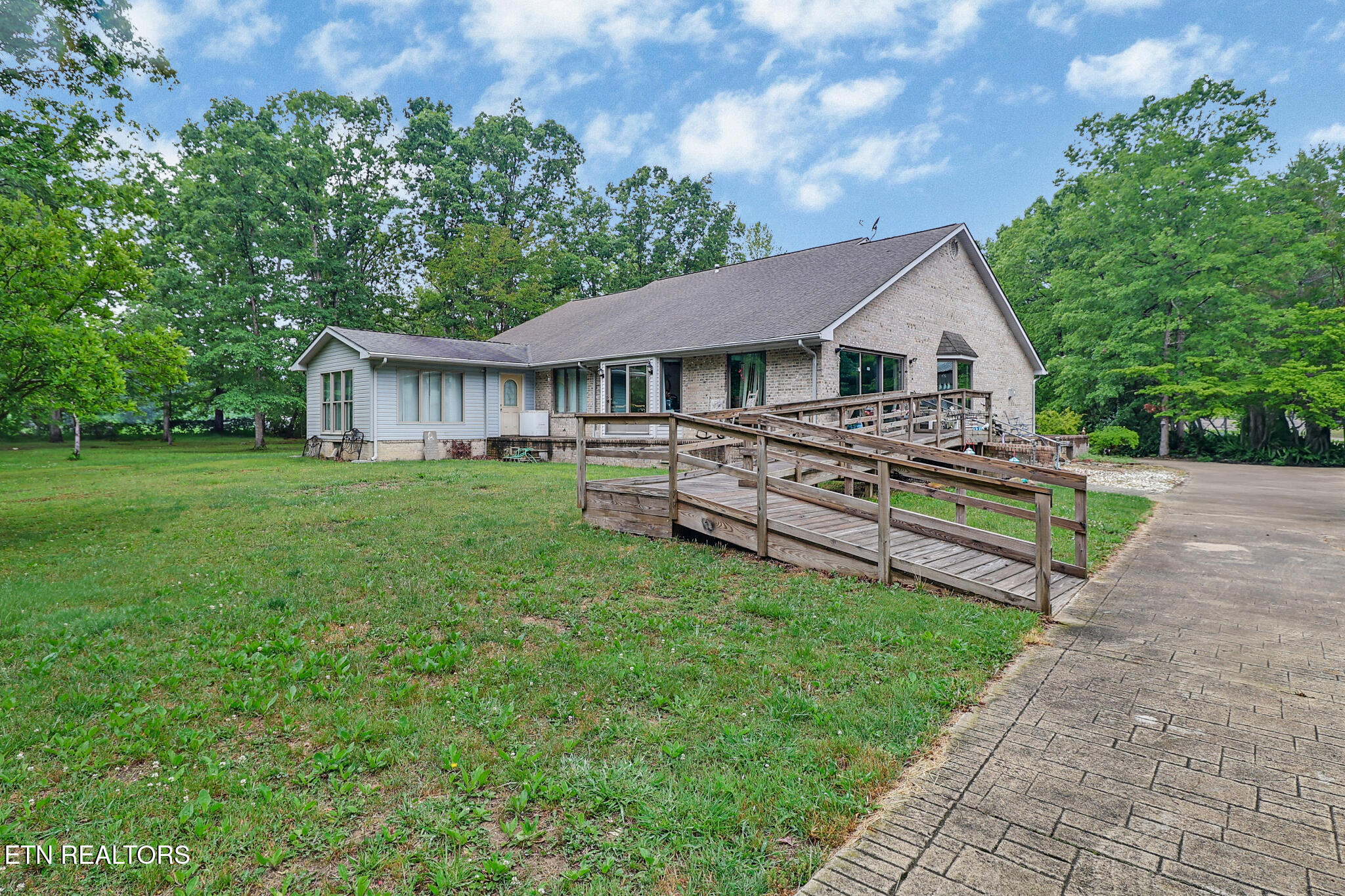 3643 S York Highway Jamestown TN 38556