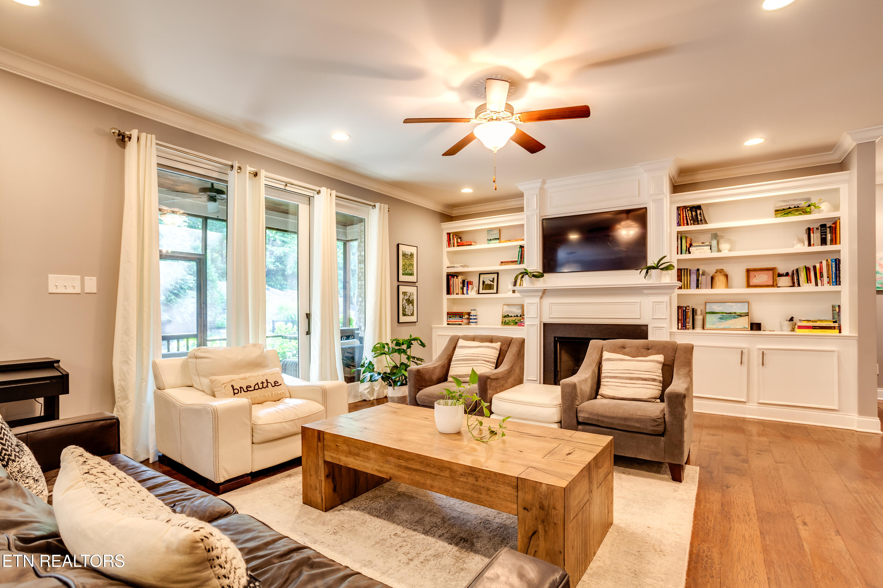 634 Oak Cove Lane Knoxville TN 37922
