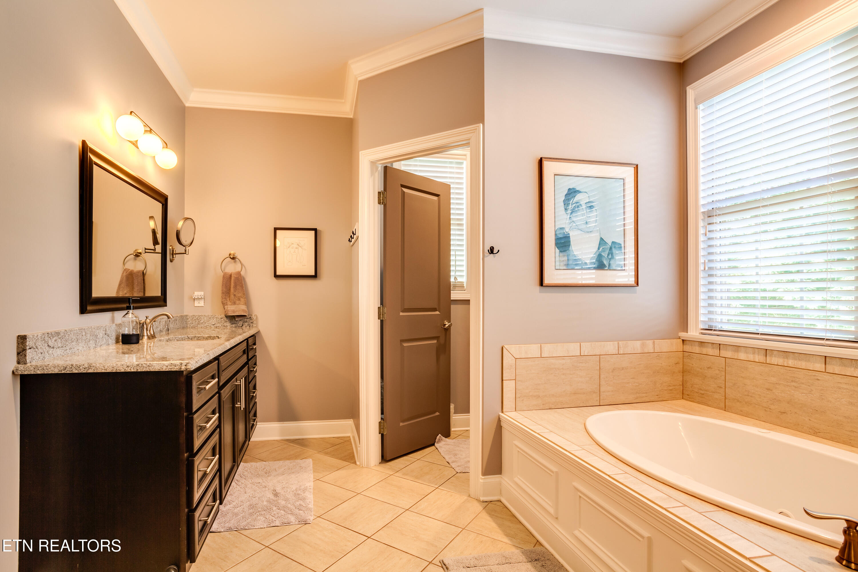 634 Oak Cove Lane Knoxville TN 37922