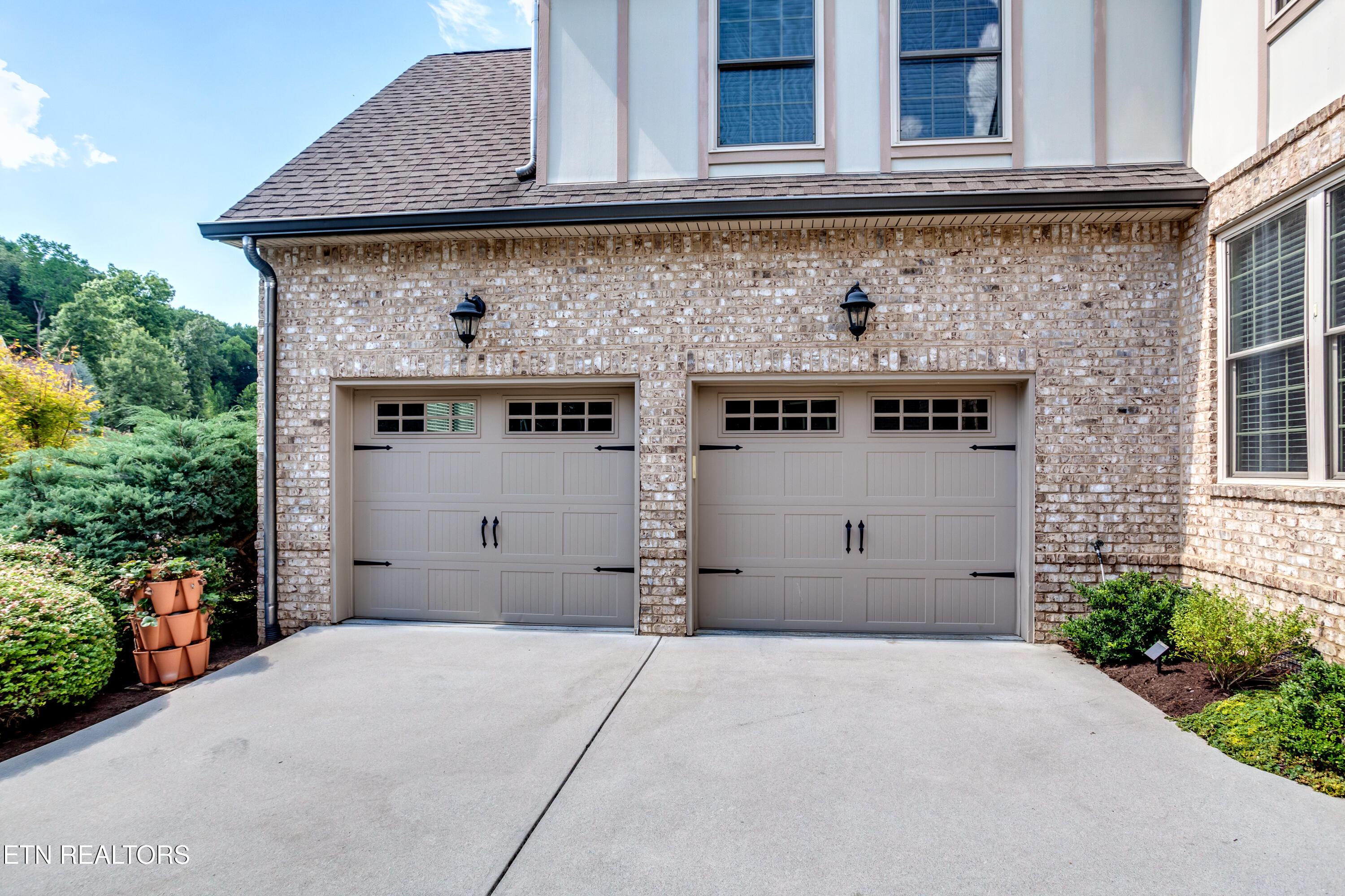 634 Oak Cove Lane Knoxville TN 37922