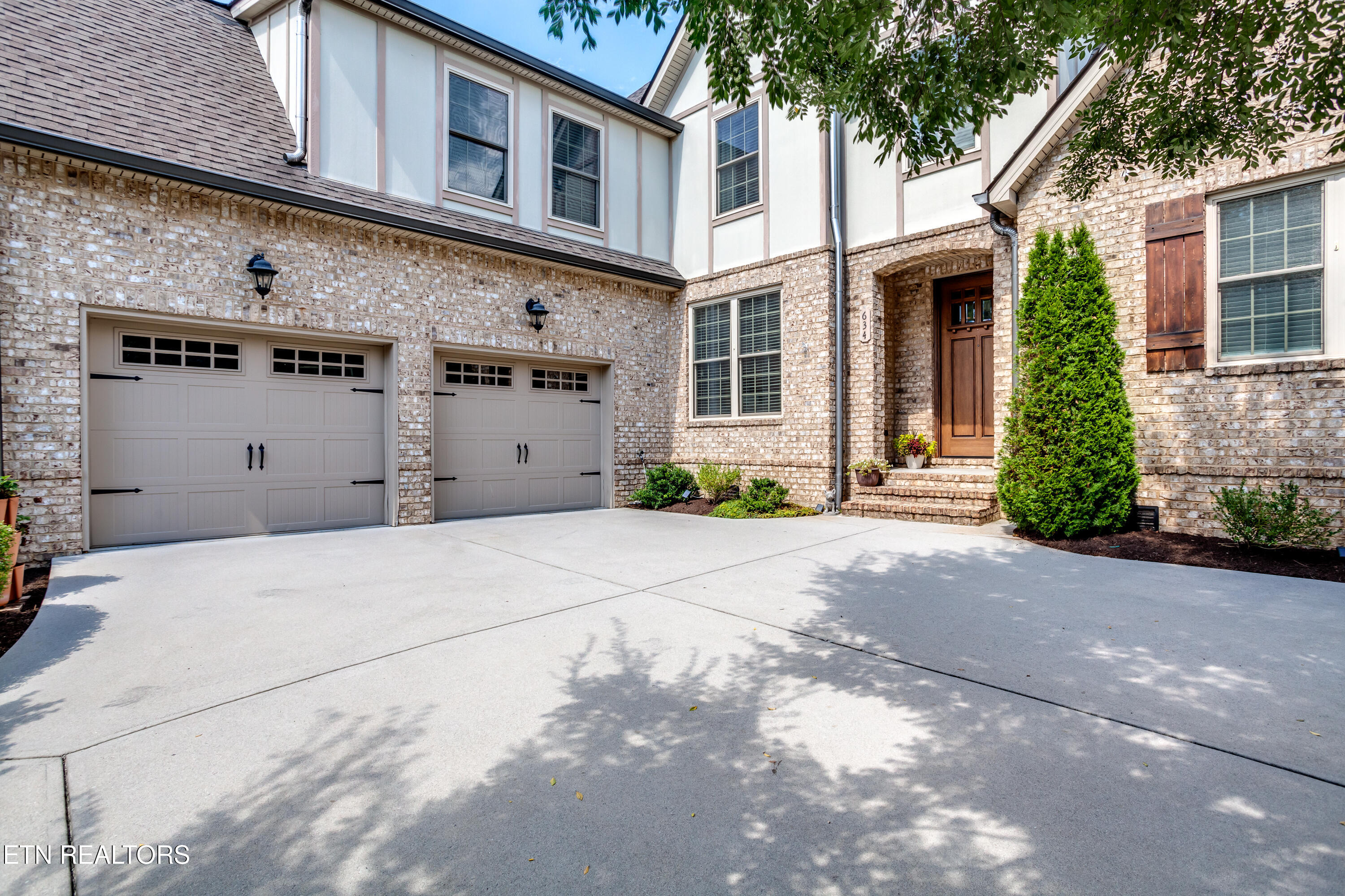 634 Oak Cove Lane Knoxville TN 37922
