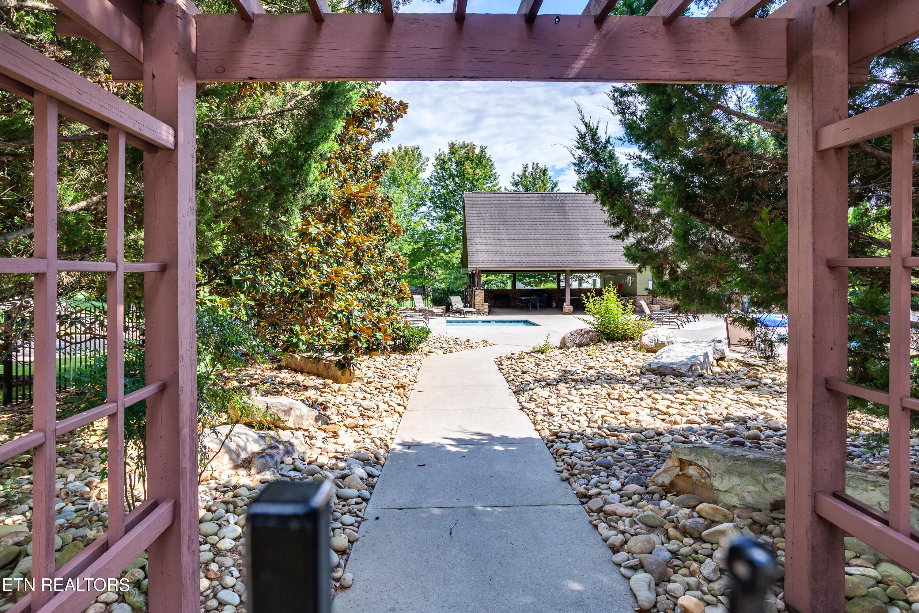 634 Oak Cove Lane Knoxville TN 37922