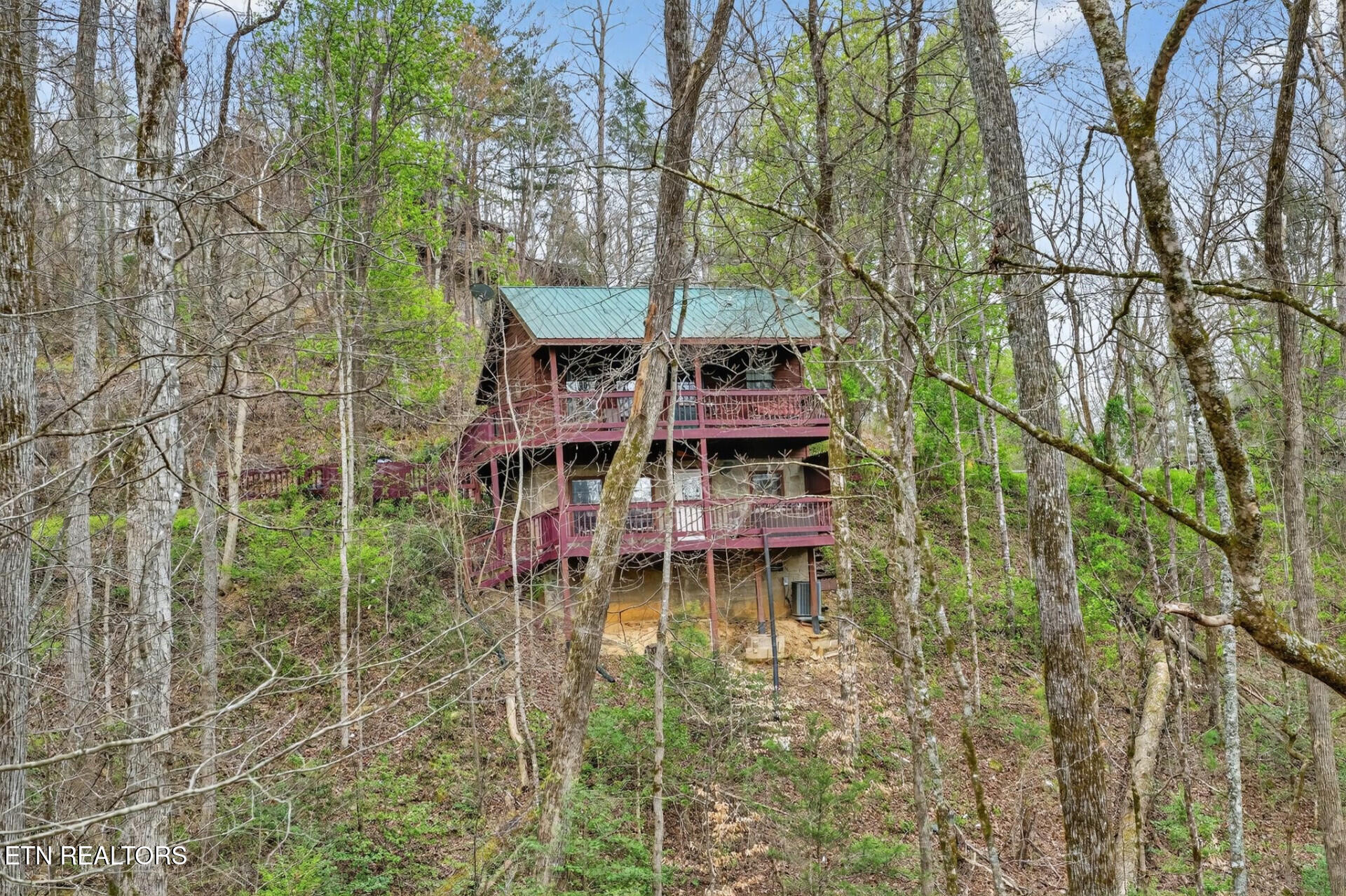 1930 Regans Ridge Way Sevierville TN 37876