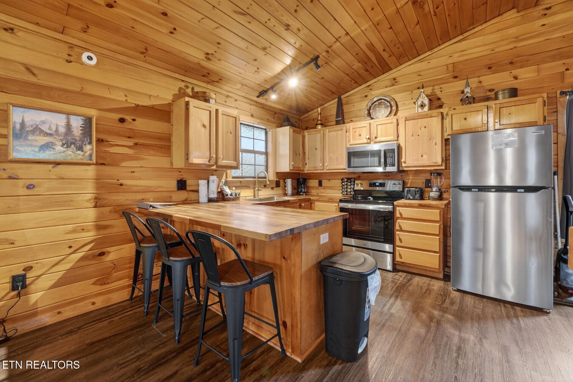 1930 Regans Ridge Way Sevierville TN 37876