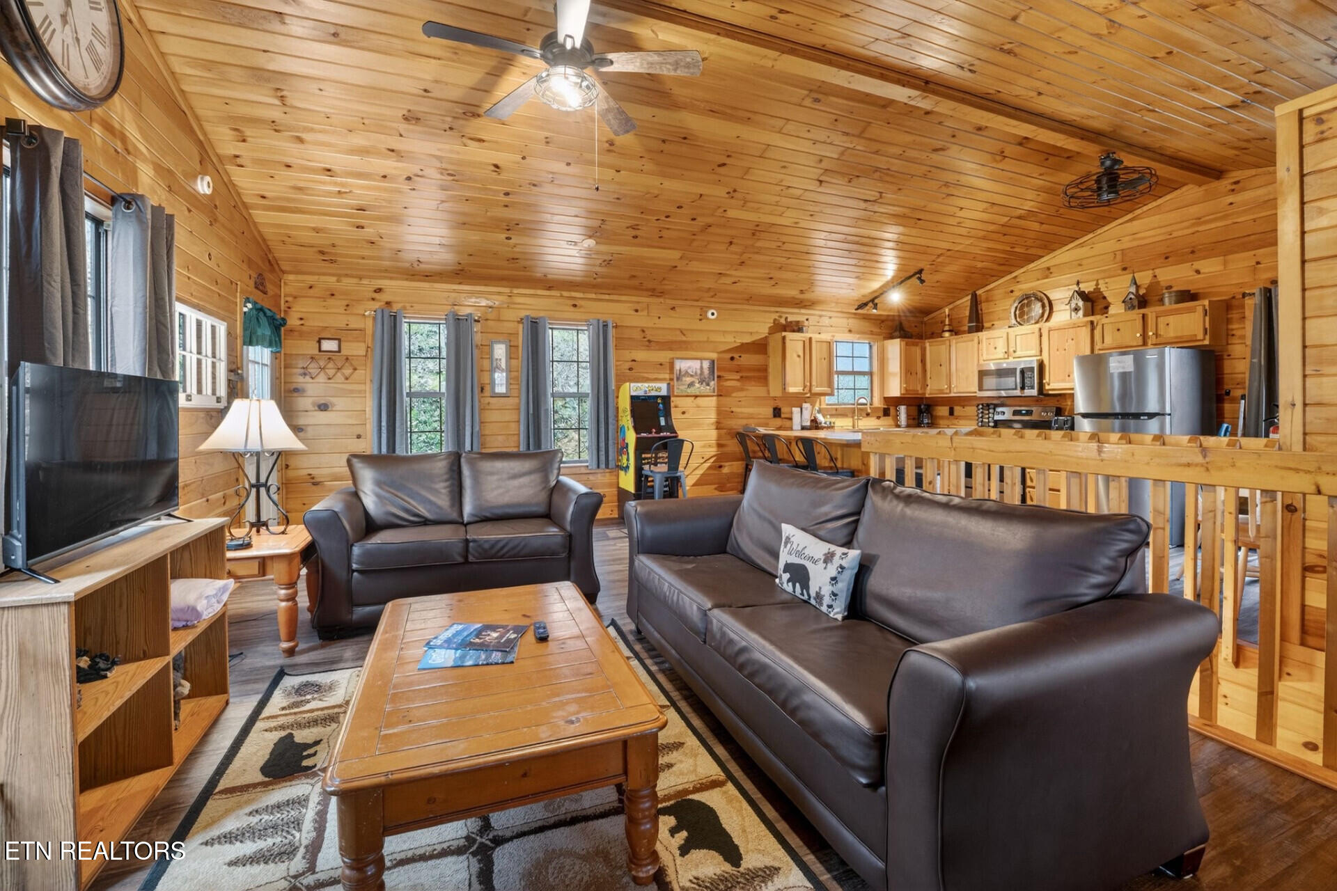 1930 Regans Ridge Way Sevierville TN 37876