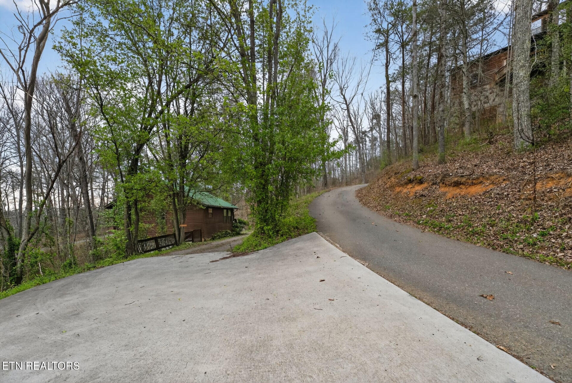 1930 Regans Ridge Way Sevierville TN 37876
