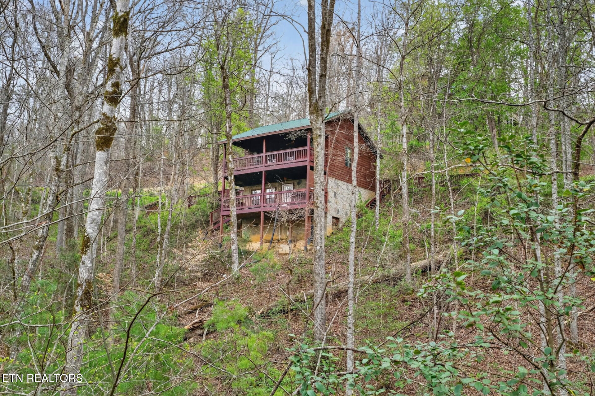 1930 Regans Ridge Way Sevierville TN 37876