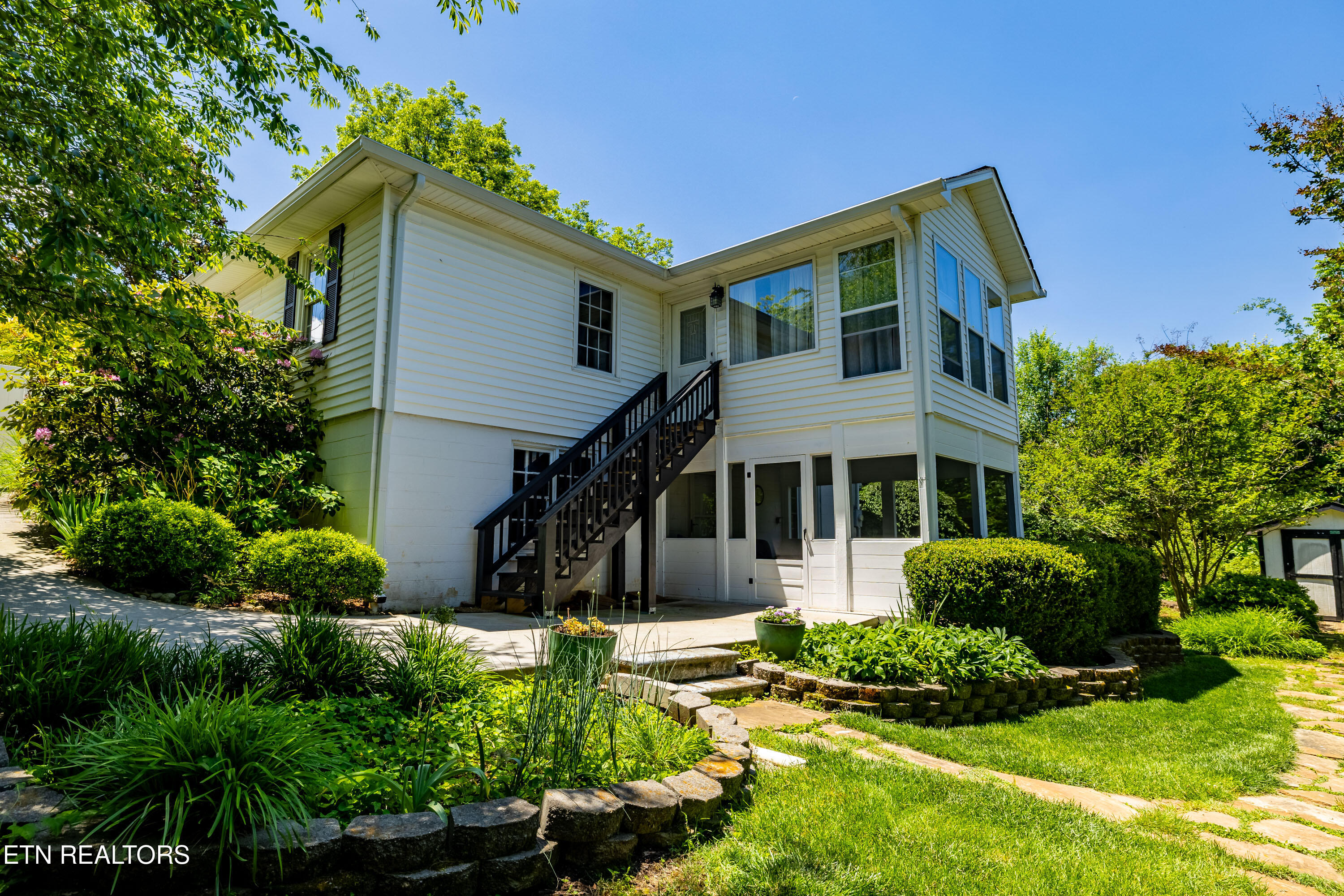 406 Chestnut Street Sweetwater TN 37874