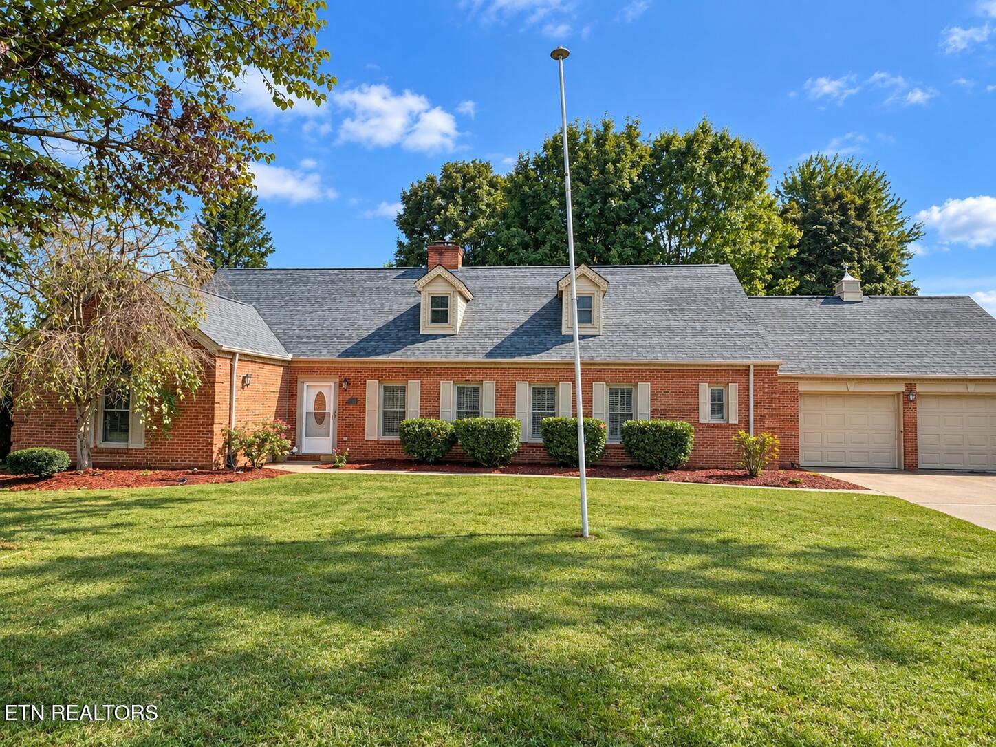 1210 Briar Lea Sevierville TN 37862
