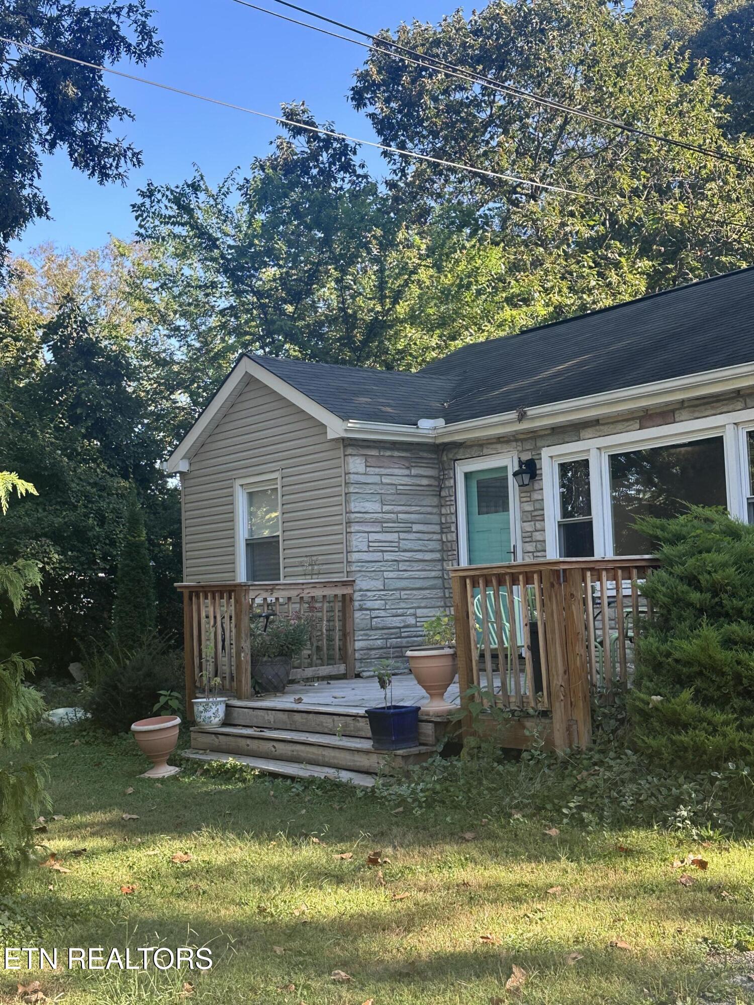 1616 Hollywood Road Knoxville TN 37909