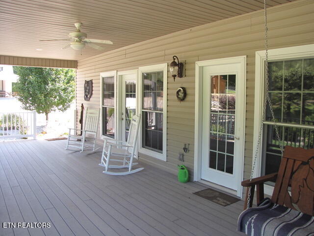 734 Ridgetop Drive Jamestown TN 38556