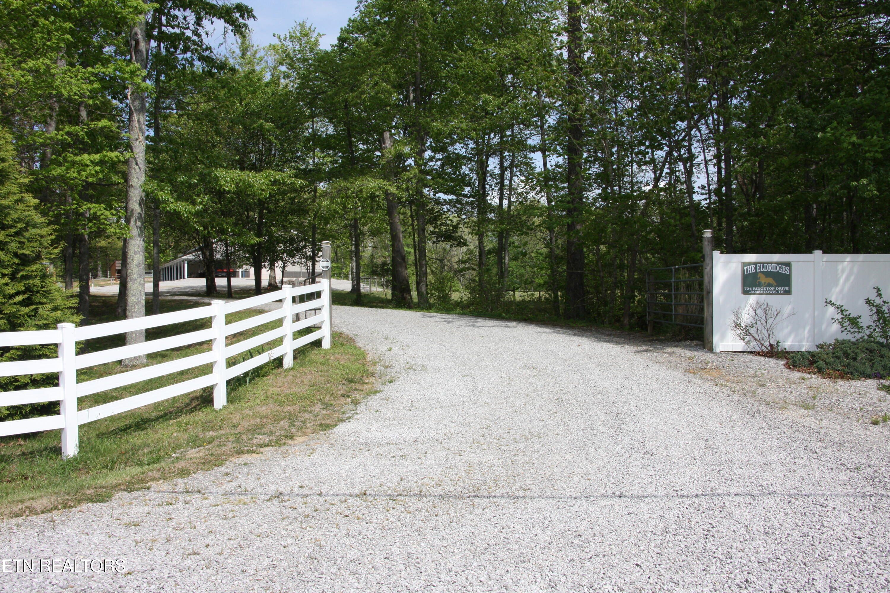 734 Ridgetop Drive Jamestown TN 38556