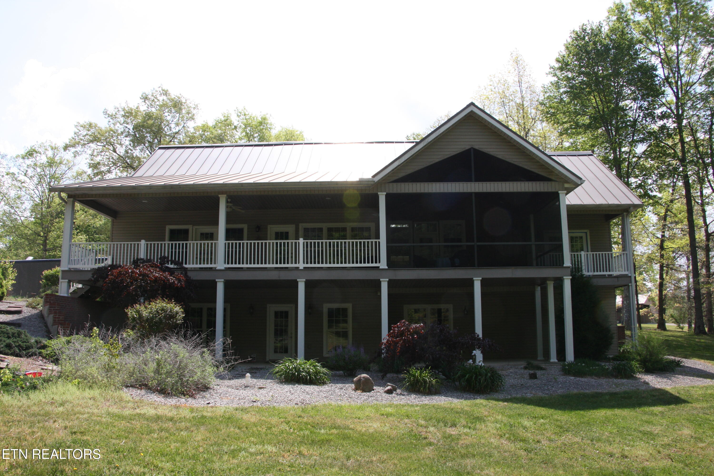734 Ridgetop Drive Jamestown TN 38556