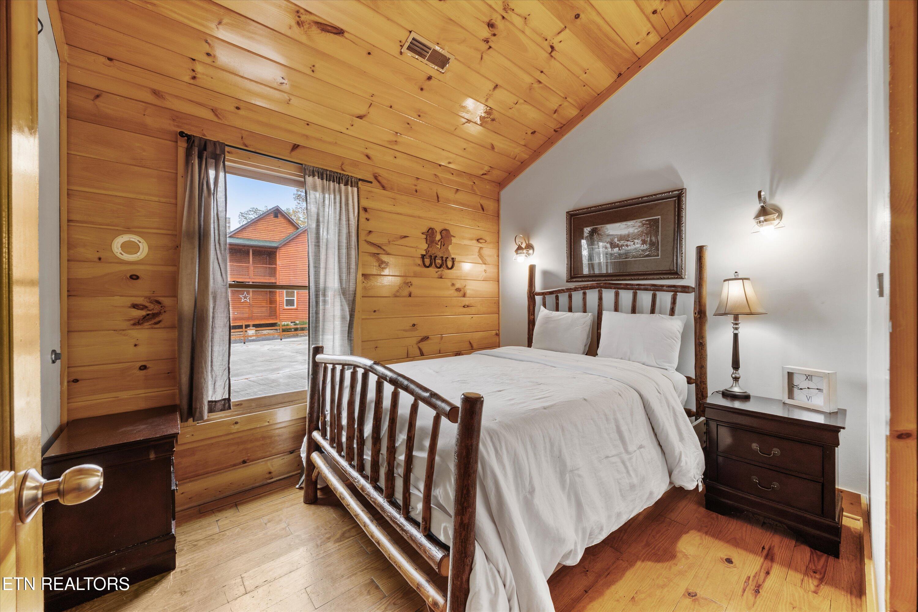 2818 Seth Road Pigeon Forge TN 37863
